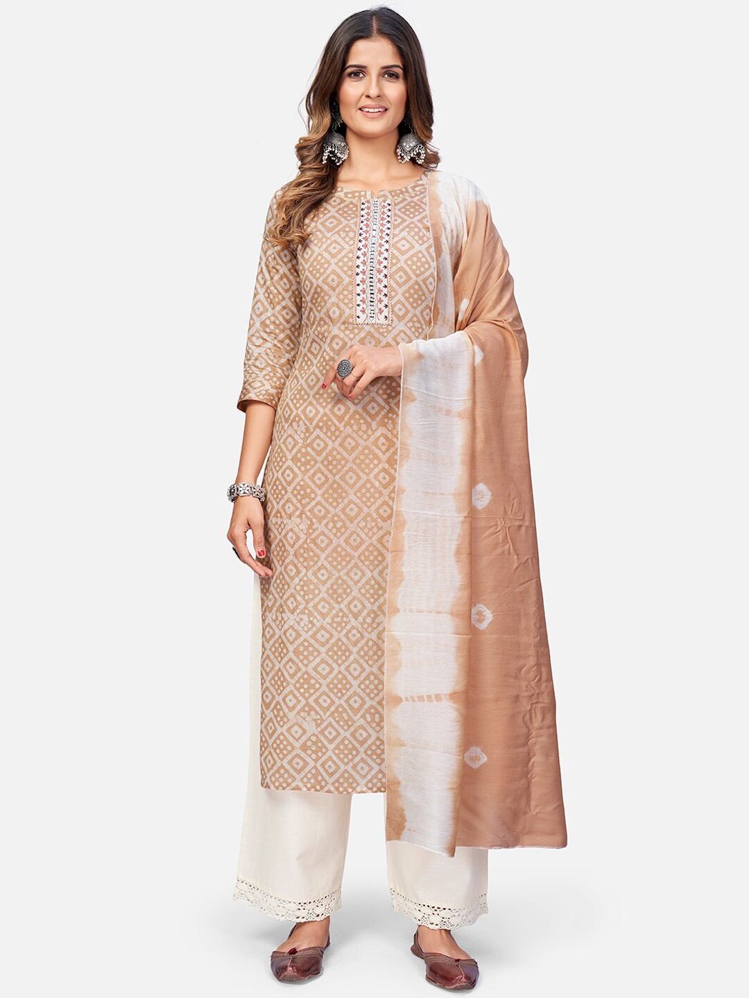 

Vbuyz Women Brown Geometric Yoke Design Mirror Work Chanderi Silk Kurta