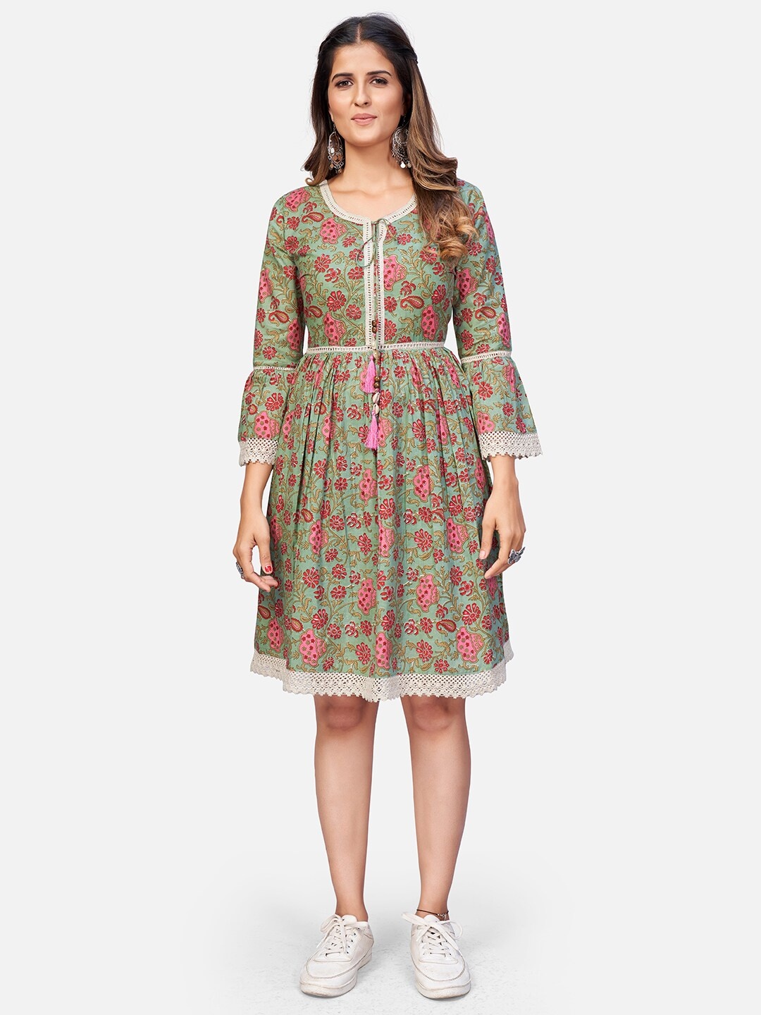 

Vbuyz Green & Red Floral Fringed Dress