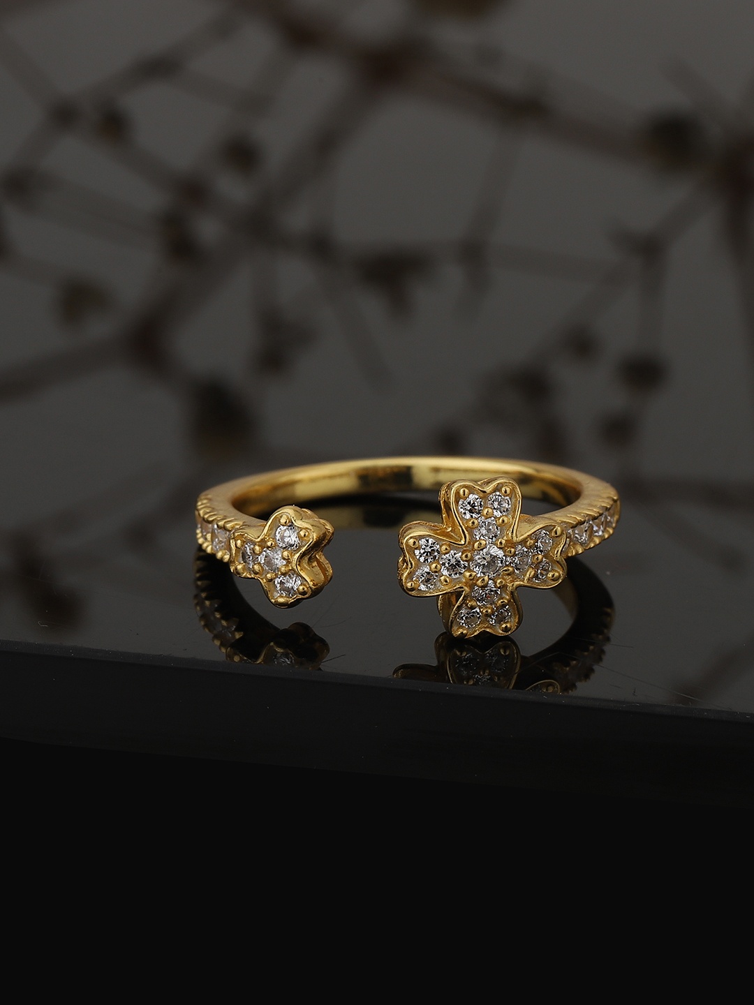 

Carlton London Gold-Plated Adjustable Finger Ring