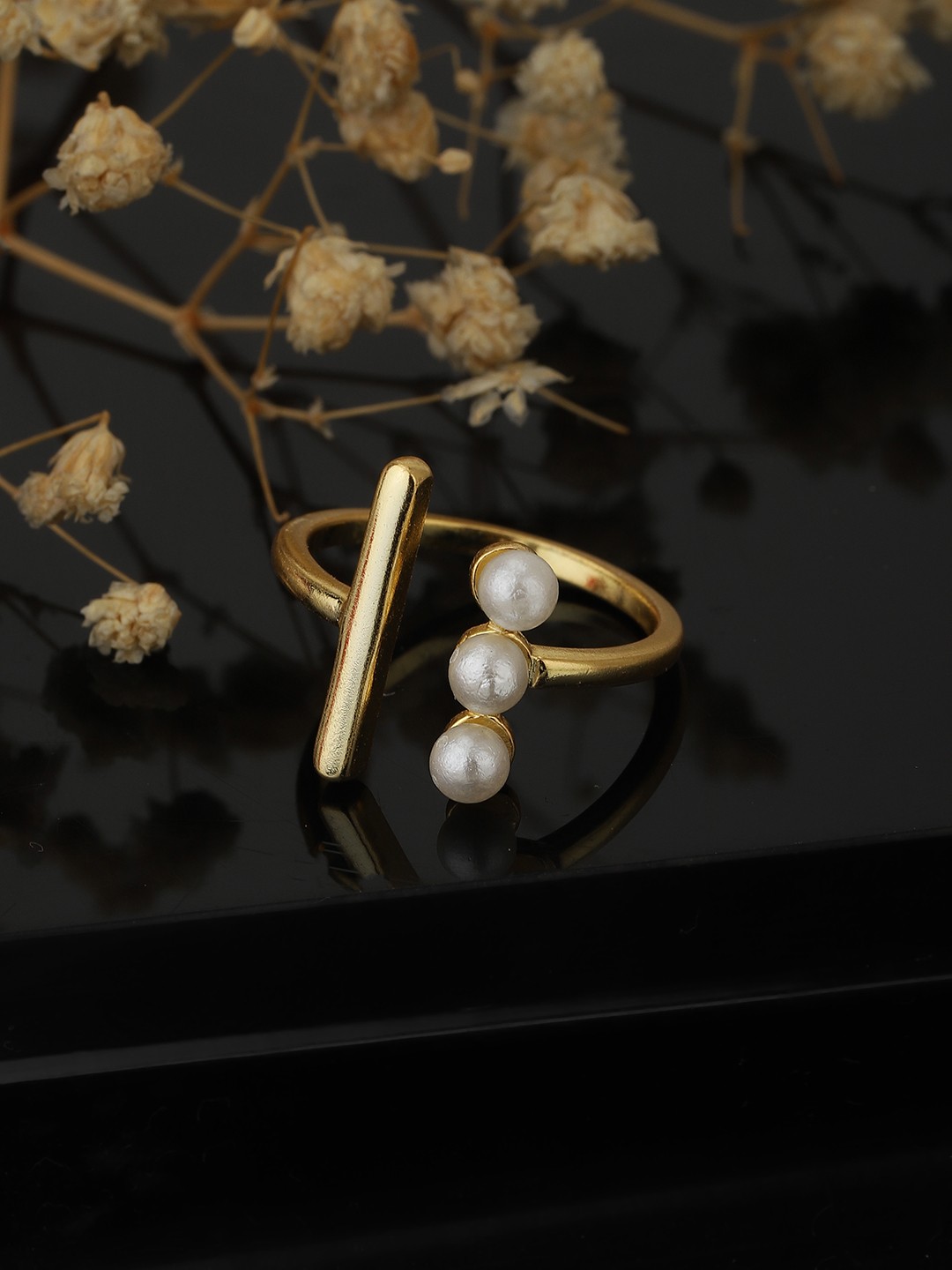 

Carlton London Gold-Plated Adjustable Finger Ring
