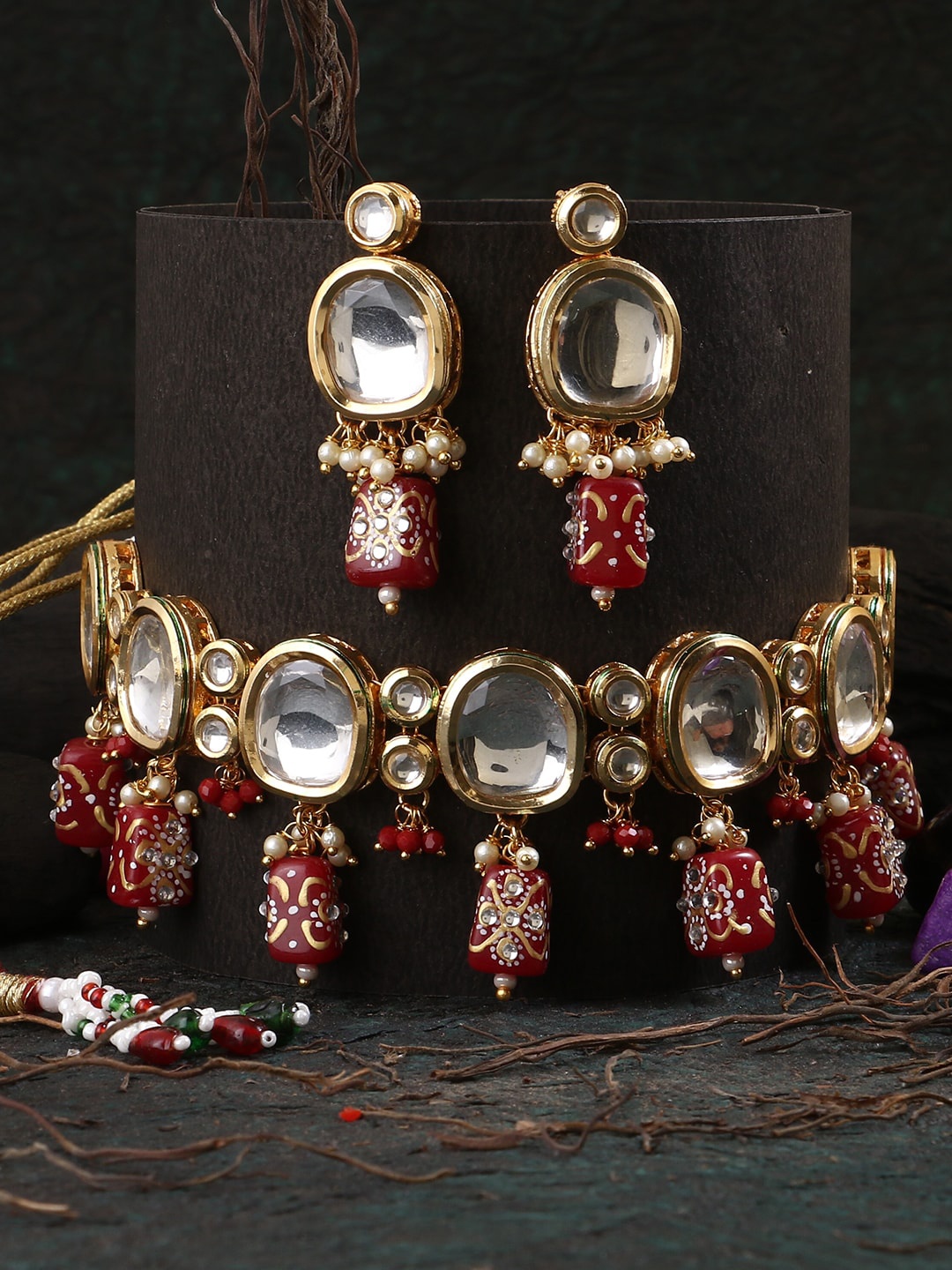 

Adwitiya Collection Red Kundan 24CT Gold-Plated Gold-Toned Studded Jewellery Set