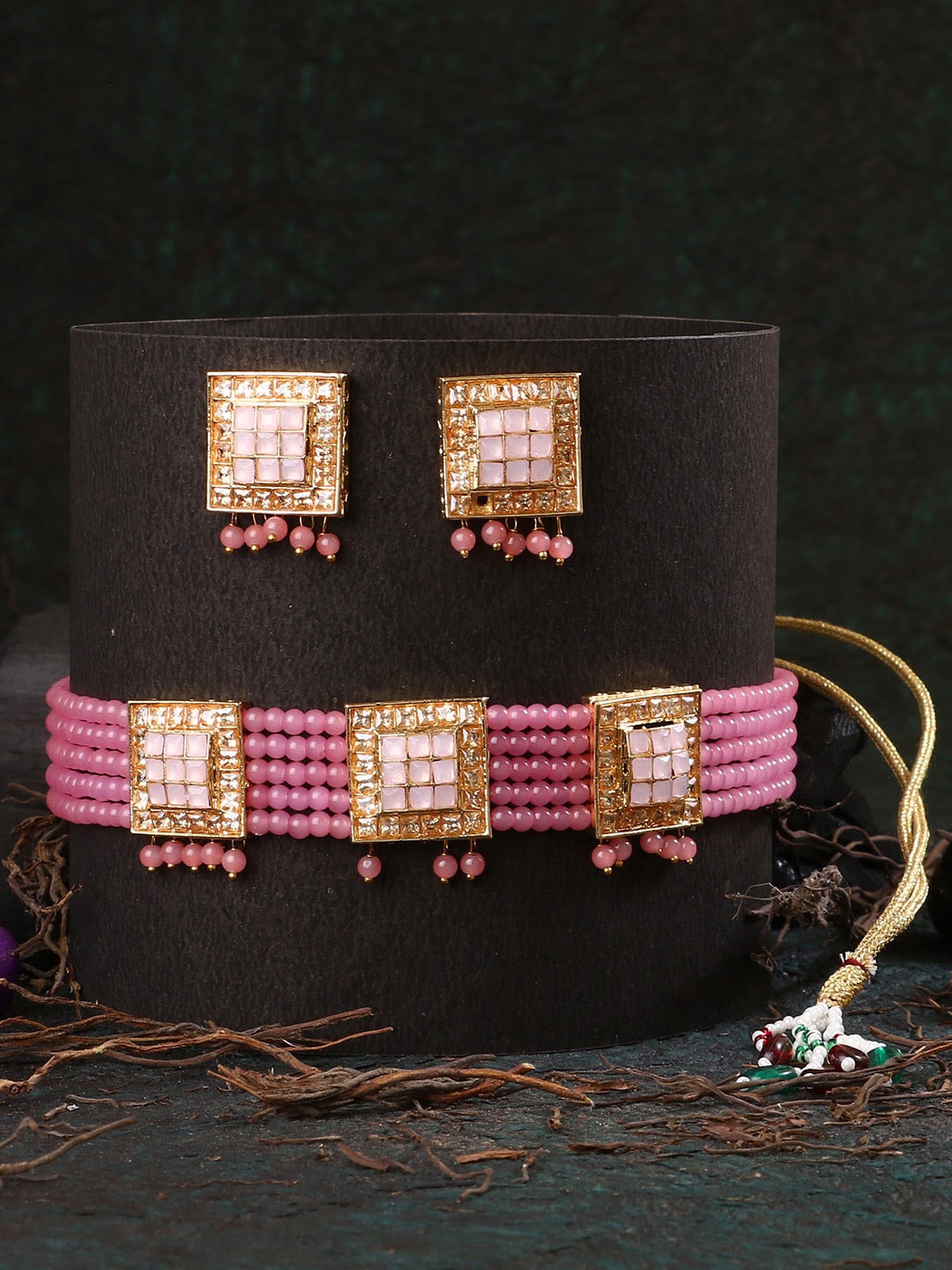 

Adwitiya Collection Women Pink & Gold-Plated 24CT Kundan-Studded Jewellery Set