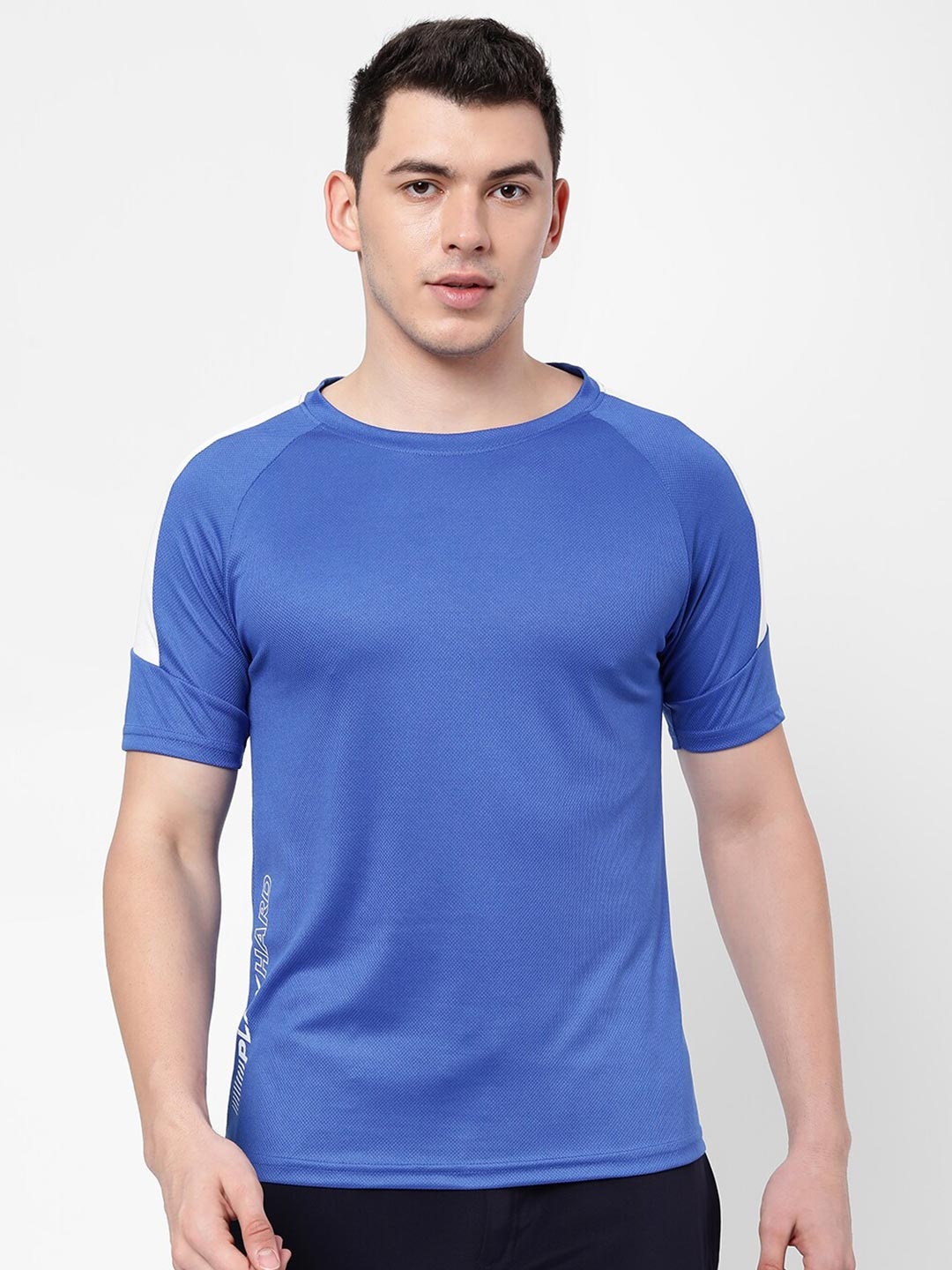 

R&B Men Blue Solid T-shirt