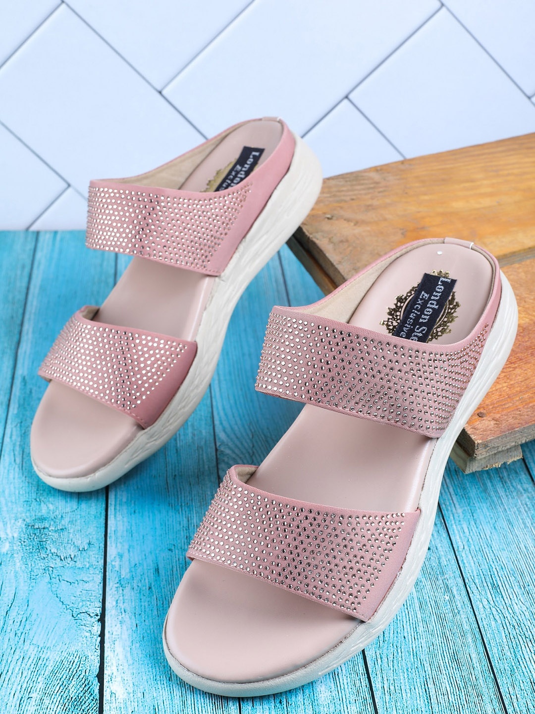

LONDON STEPS Pink Wedge Sandals