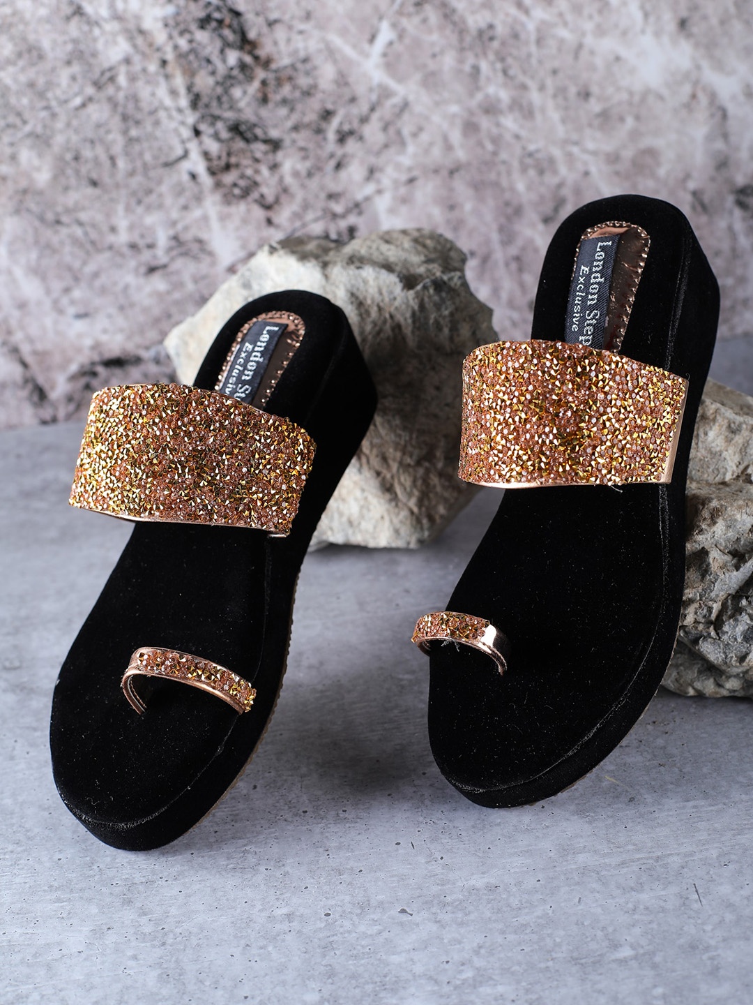 

LONDON STEPS Gold-Toned Embellished Block