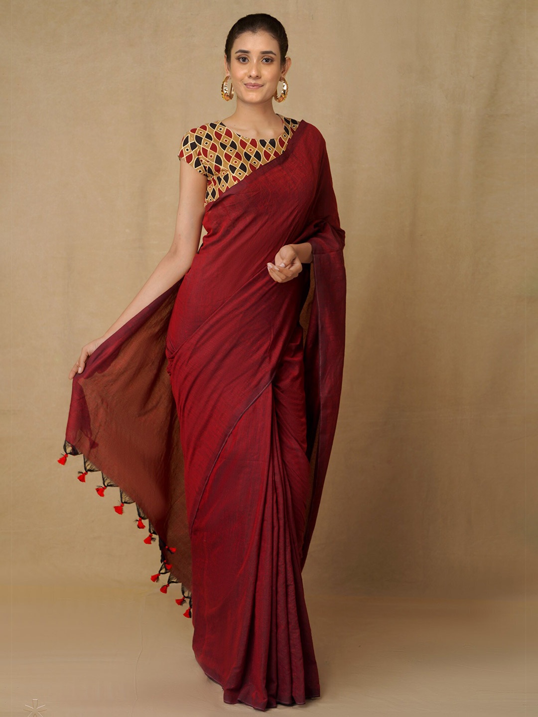 

Unnati Silks Maroon Woven Design Pure Linen Jamdani Saree