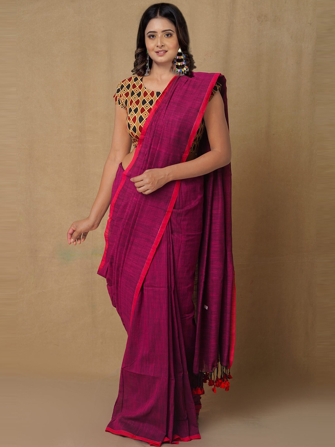 

Unnati Silks Pink Woven Design Pure Linen Handloom Jamdani Saree