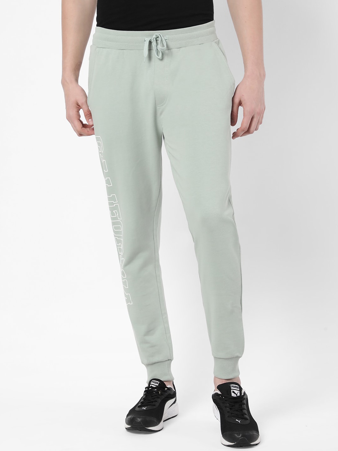 

R&B Men Green Printed Cotton Jogger