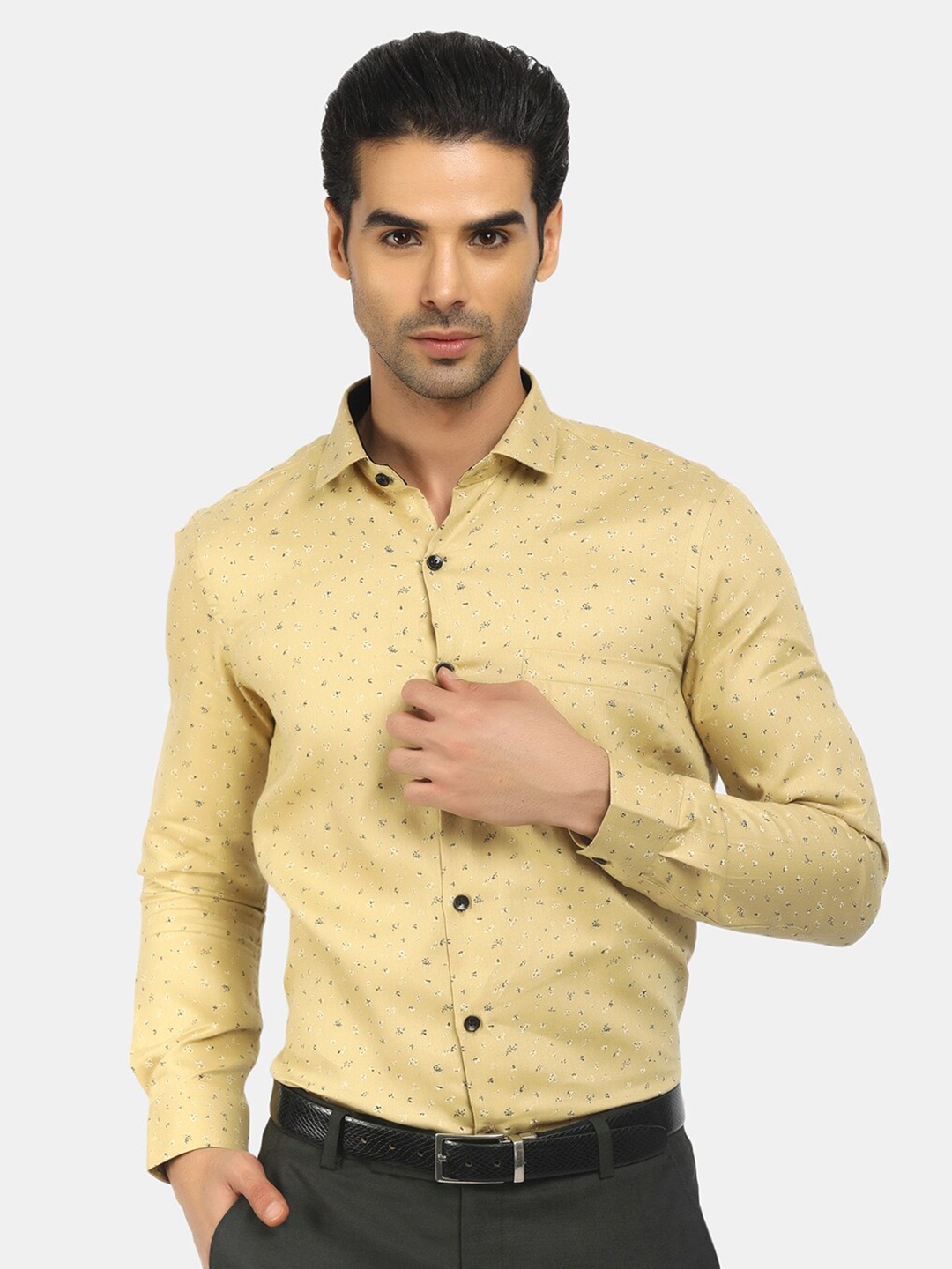 

J White by Vmart Men Khaki Classic Regular Fit Floral Printed Formal Shirt