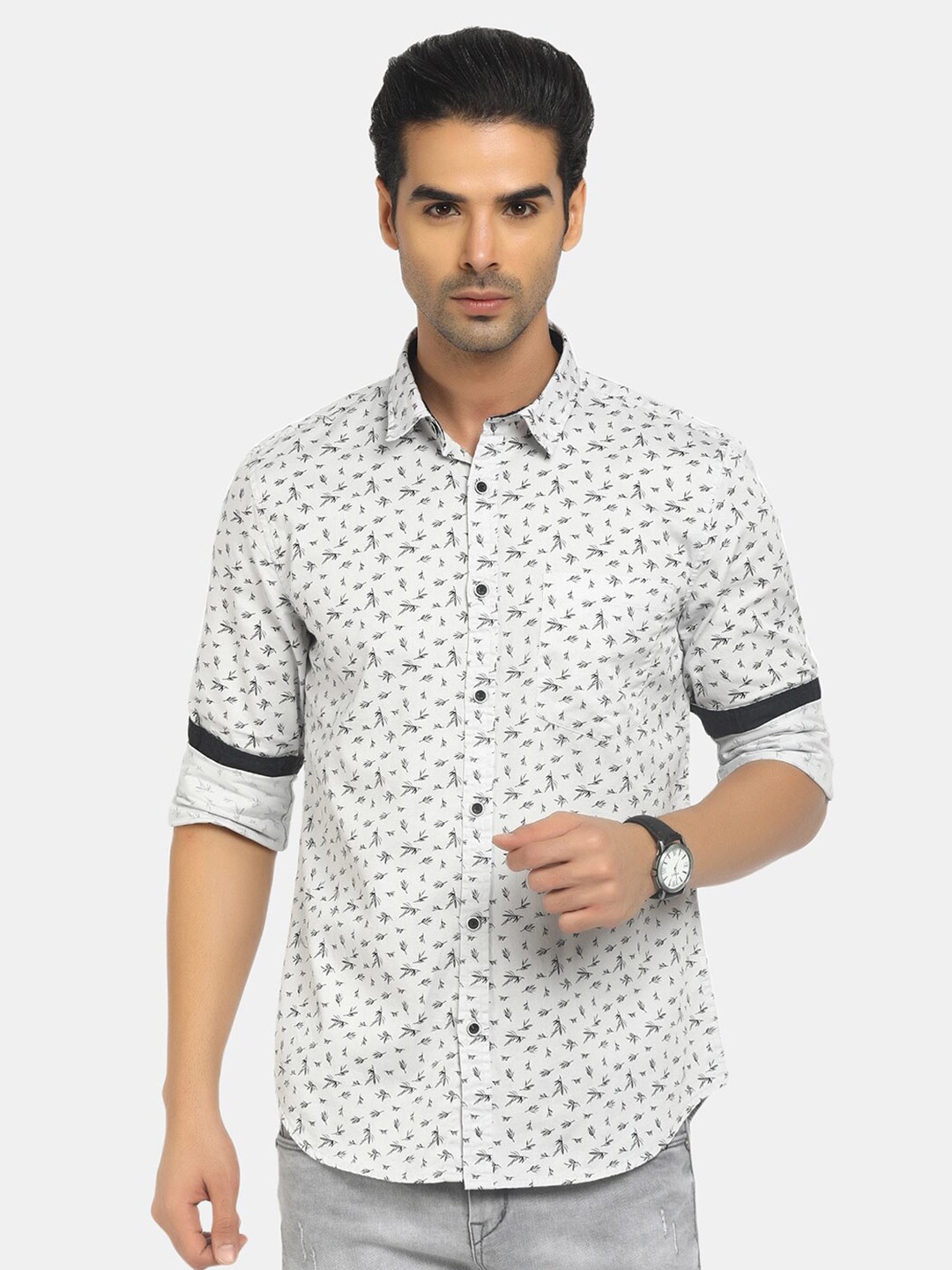 

V-Mart Men White Classic Floral Printed Casual Shirt