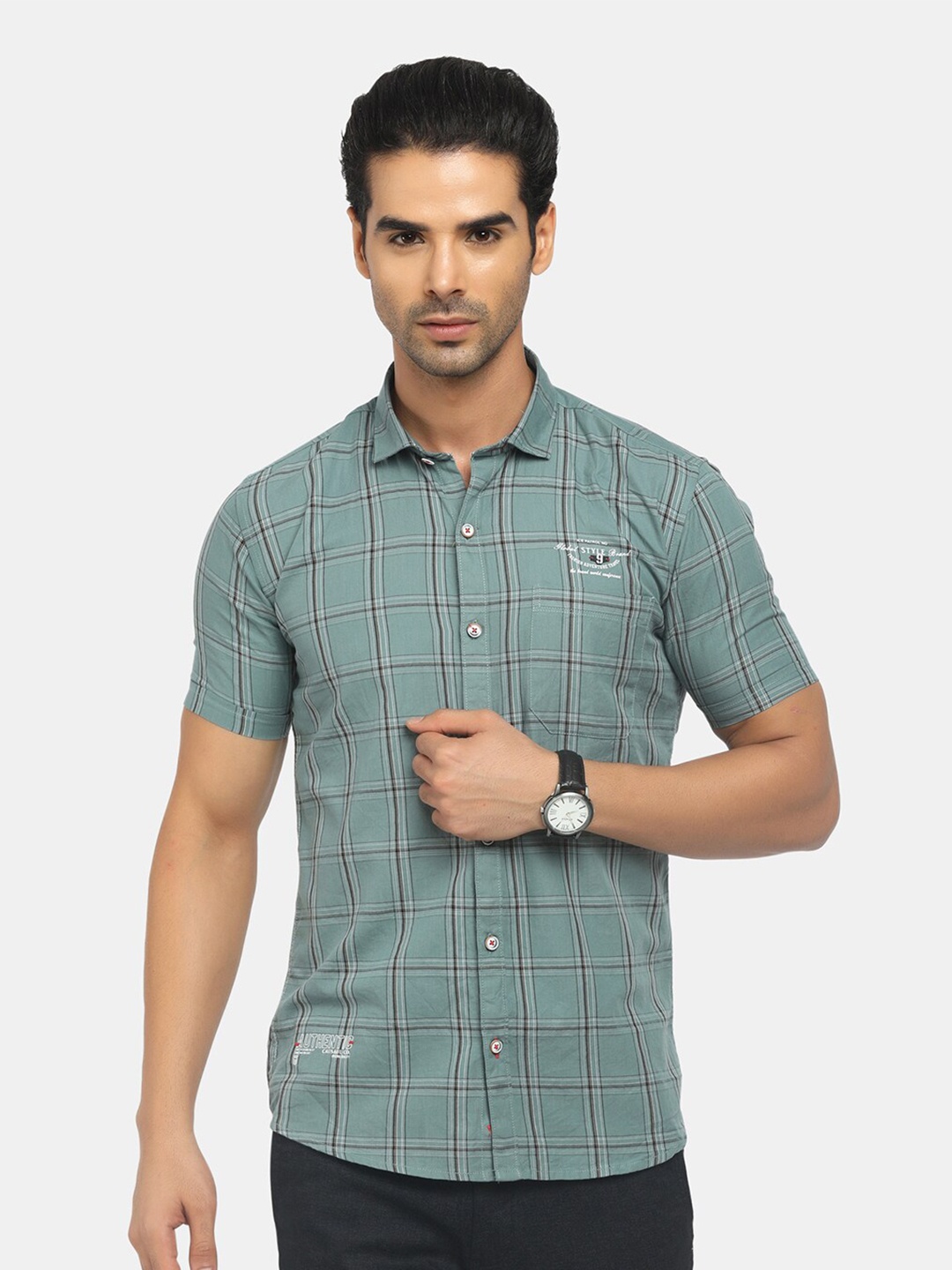 

V-Mart Men Green Classic Slim Fit Checked Casual Shirt