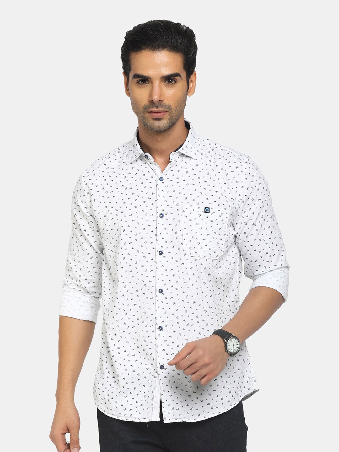 

V-Mart Men White Printed Cotton Classic Slim Fit Casual Shirt