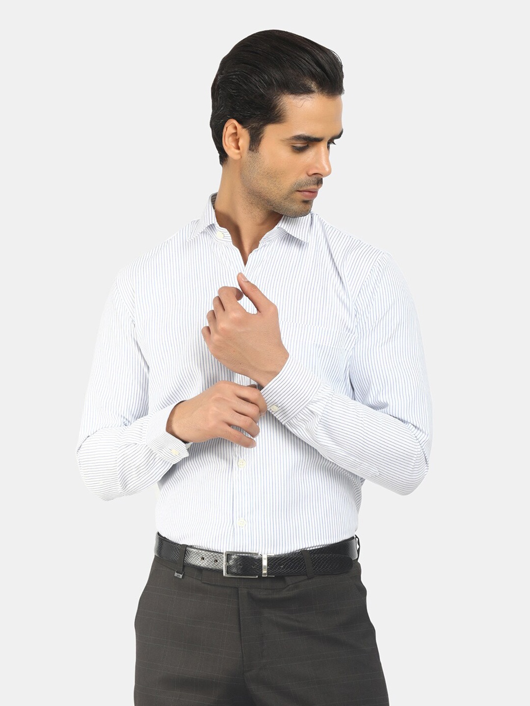 

J White by Vmart Men Blue Classic Striped Formal Shirt