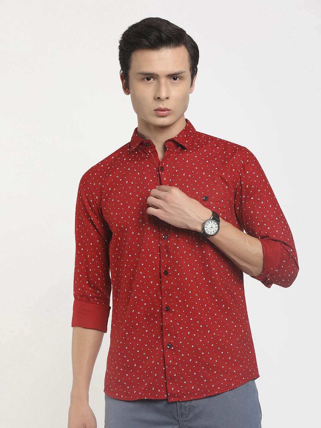 

V-Mart Men Red Classic Slim Fit Printed Casual Shirt