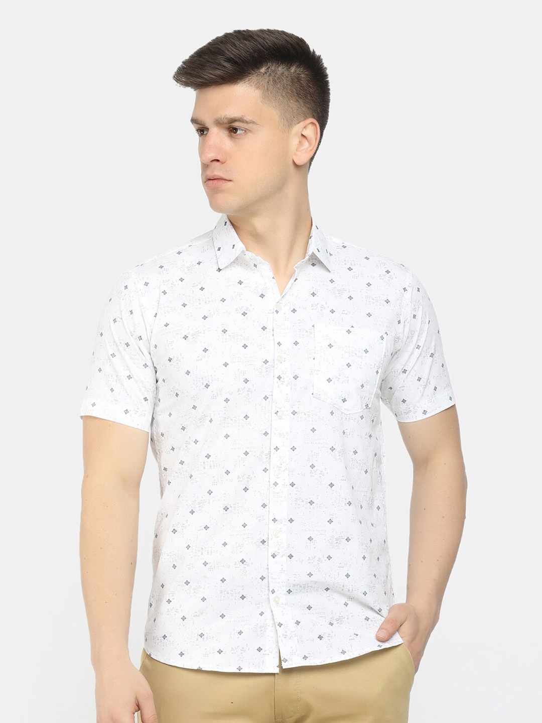 

V-Mart Men White Classic Slim Fit Printed Cotton Casual Shirt