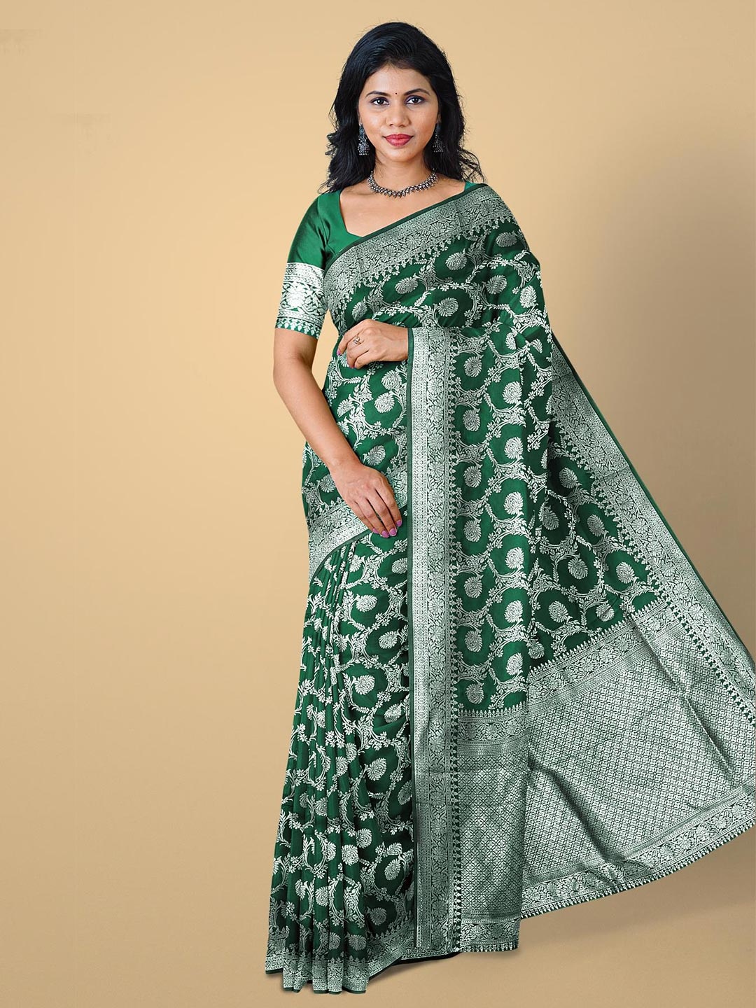 

Kalamandir Green & Silver-Toned Floral Zari Silk Blend Saree