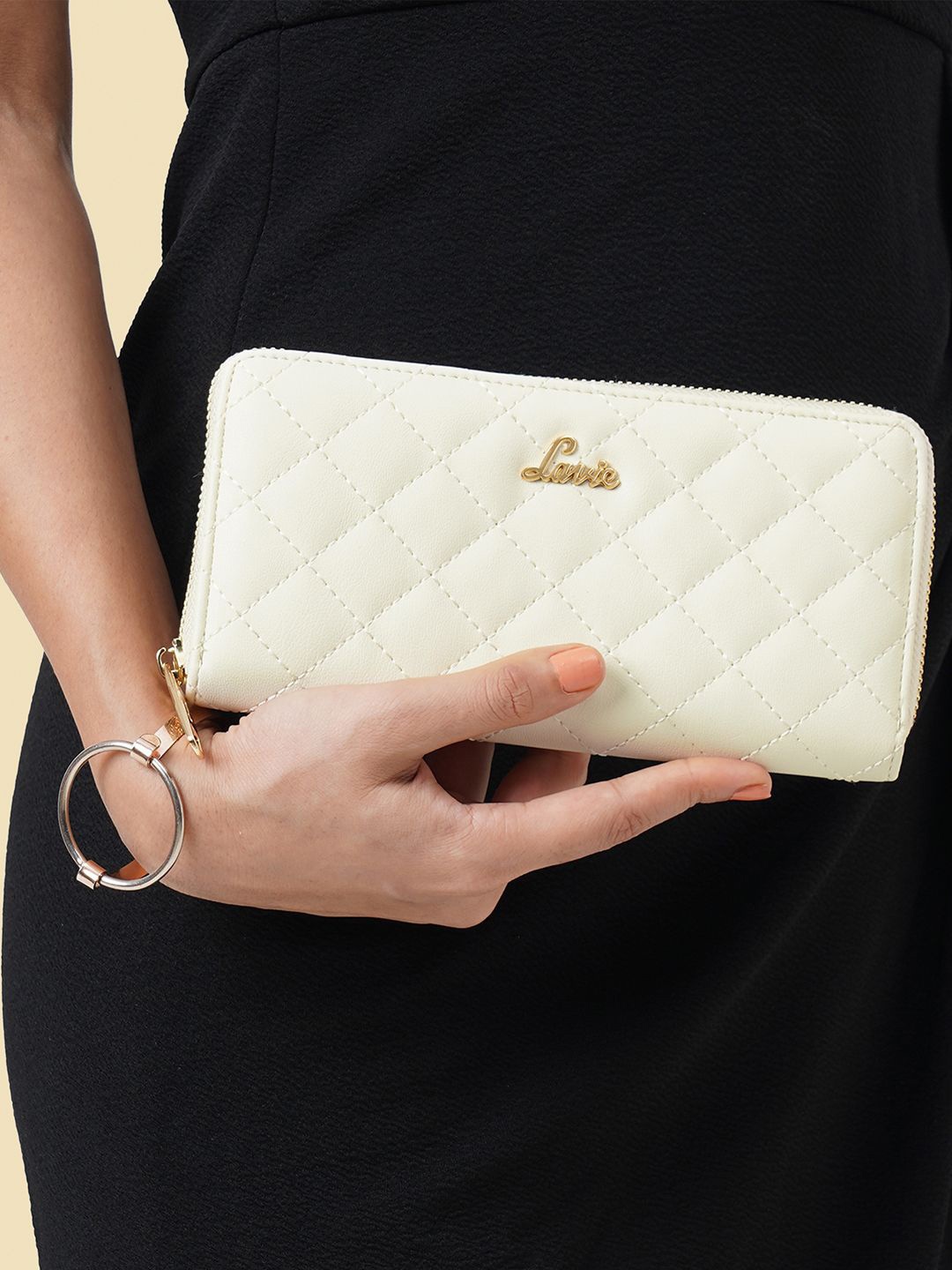 

Lavie Quilt Eden Women White Zip Around Wallet