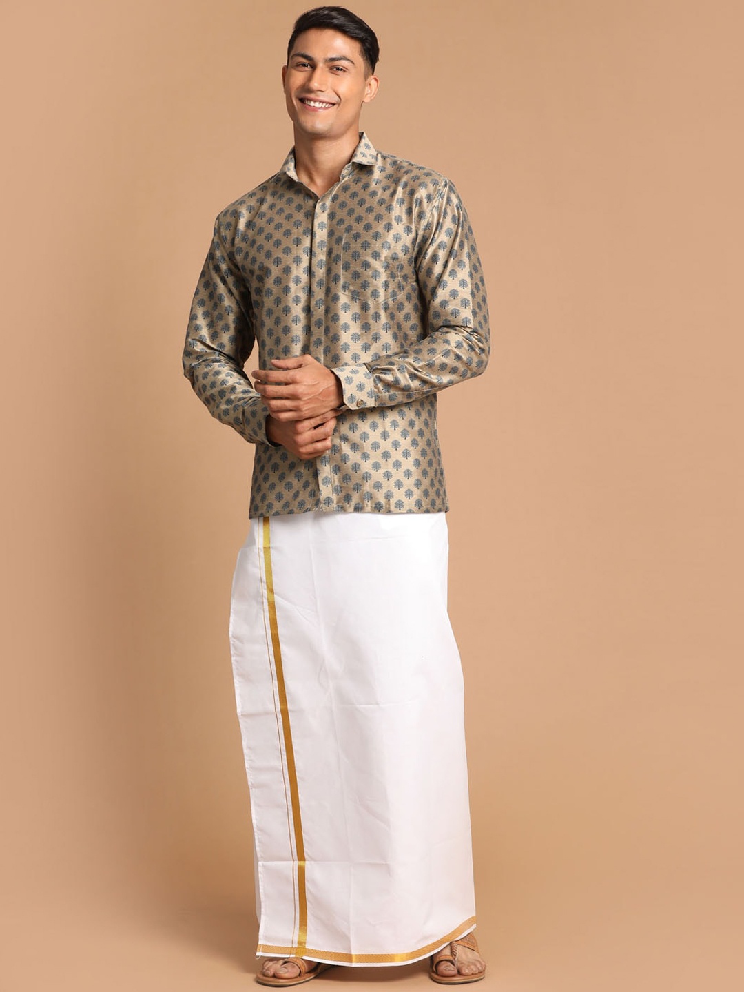 

VASTRAMAY Men Bronze-Toned & White Printed Shirt with Mundu