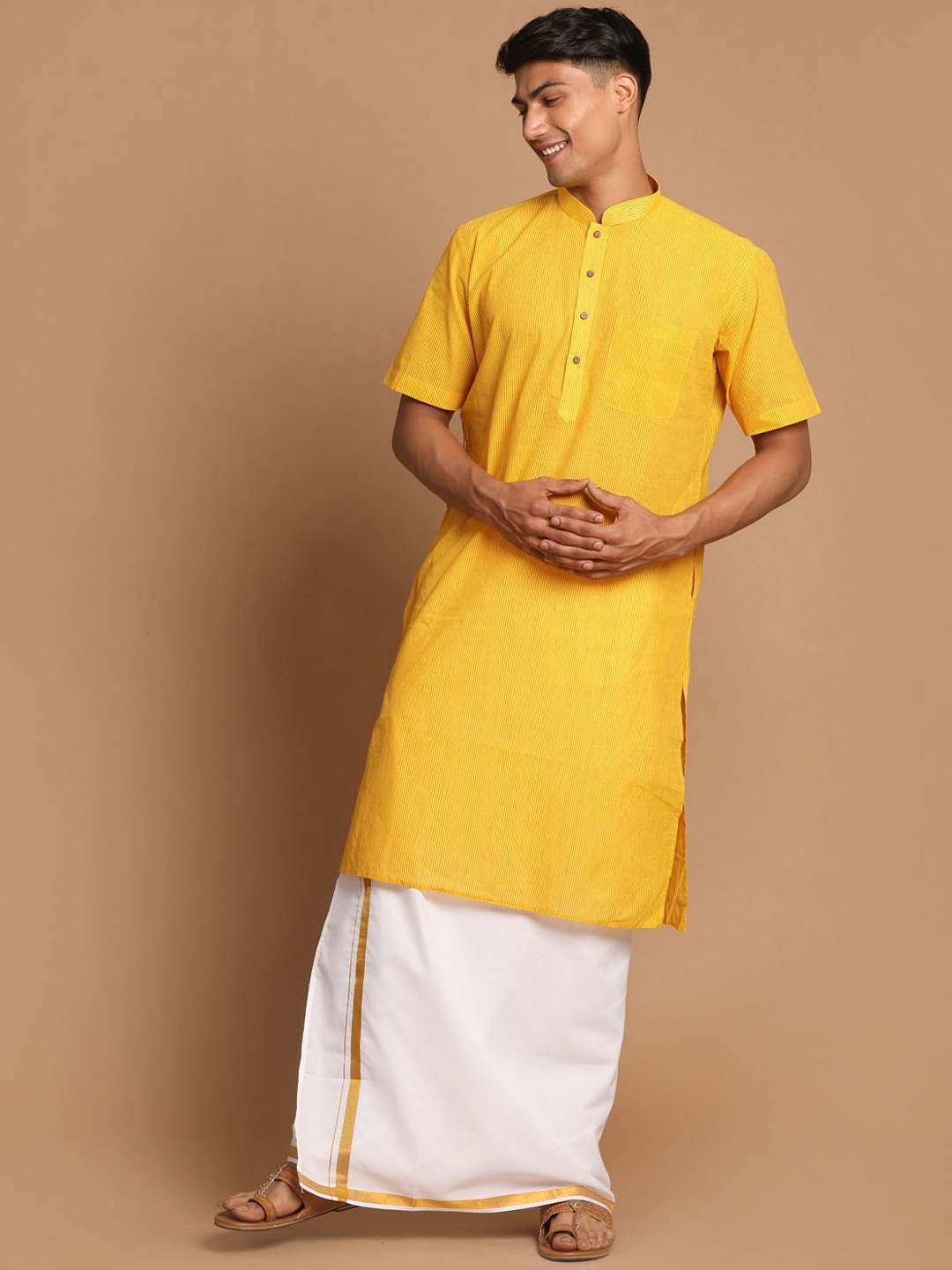 

VASTRAMAY Men Yellow Pure Cotton Kurta with Mundu