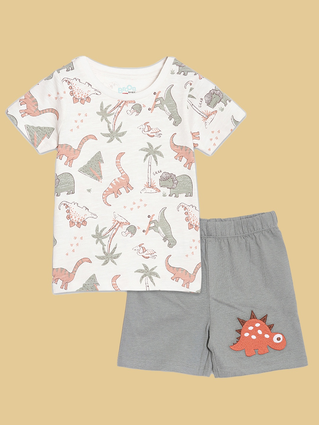 

Broon Boys White Printed Clothing Set