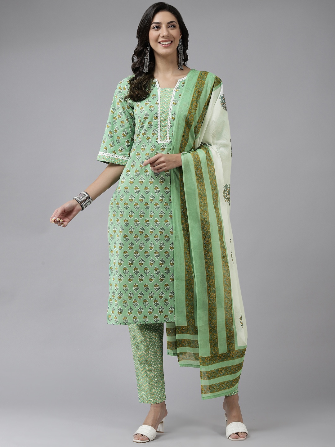 

Ginni Arora Label Women Green Ethnic Motifs Printed Pure Cotton Kurta with Trousers & With Dupatta