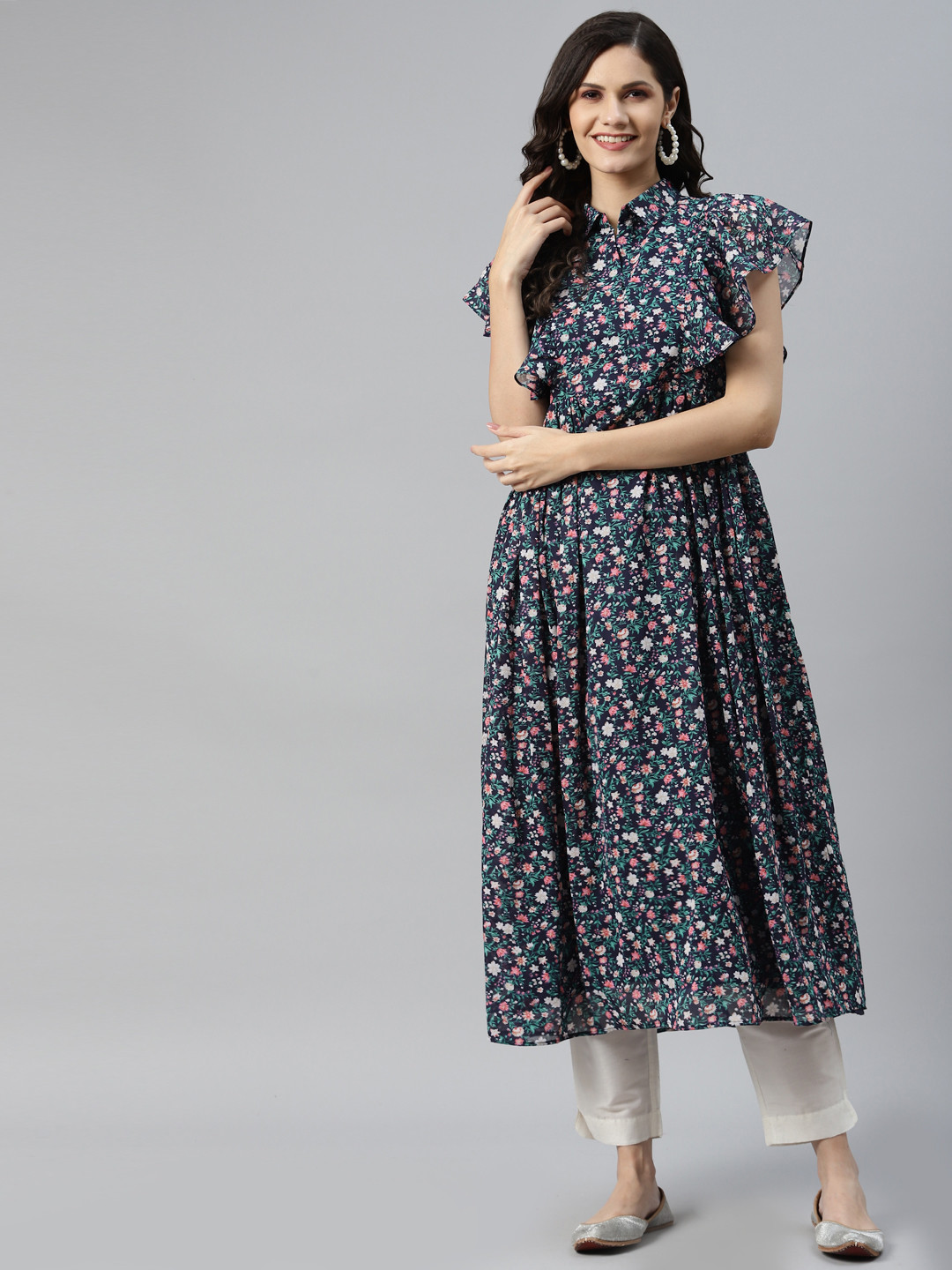 

MBE Women Navy Blue & Green Floral Printed Flared Sleeves Floral Georgette Anarkali Kurta