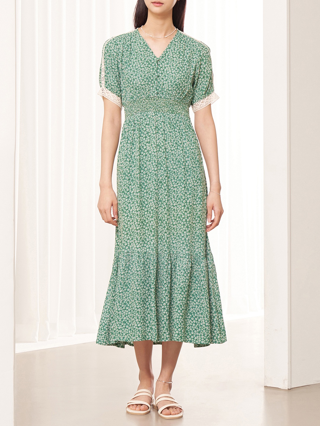 

8seconds Green & White Floral Print A-Line Midi Dress