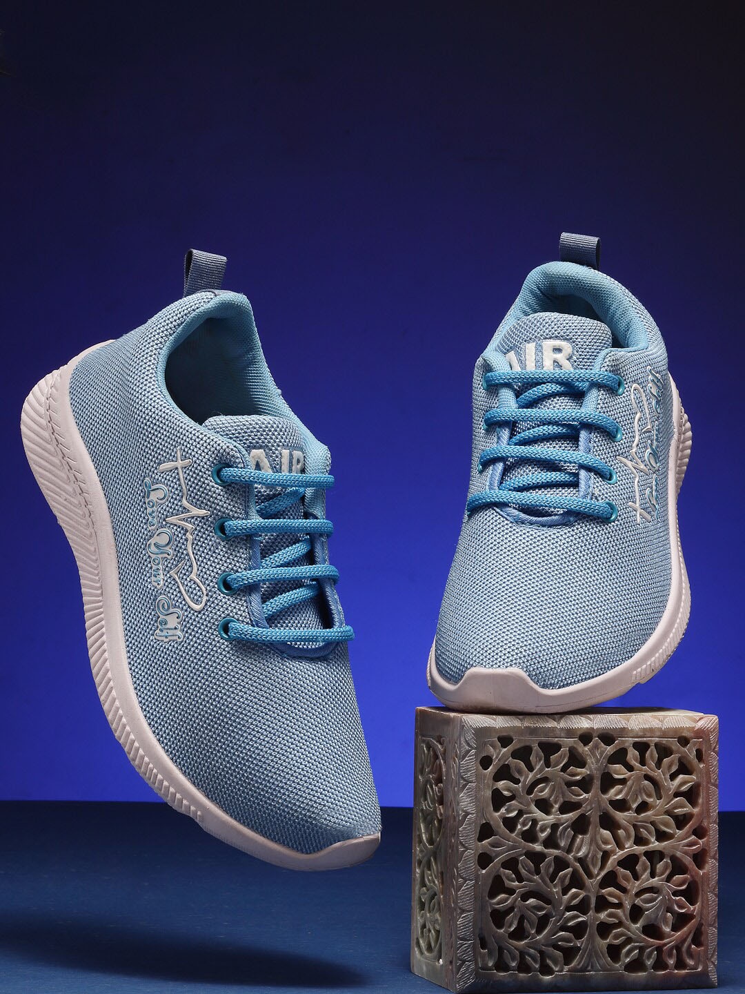 

AROOM Women Blue Textured Sneakers