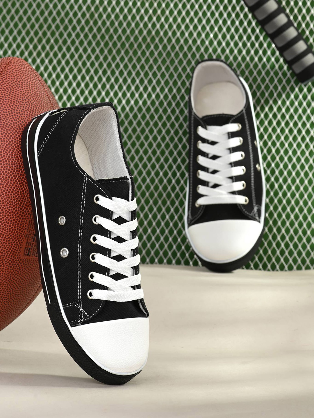 

AROOM Women Black Colourblocked Sneakers