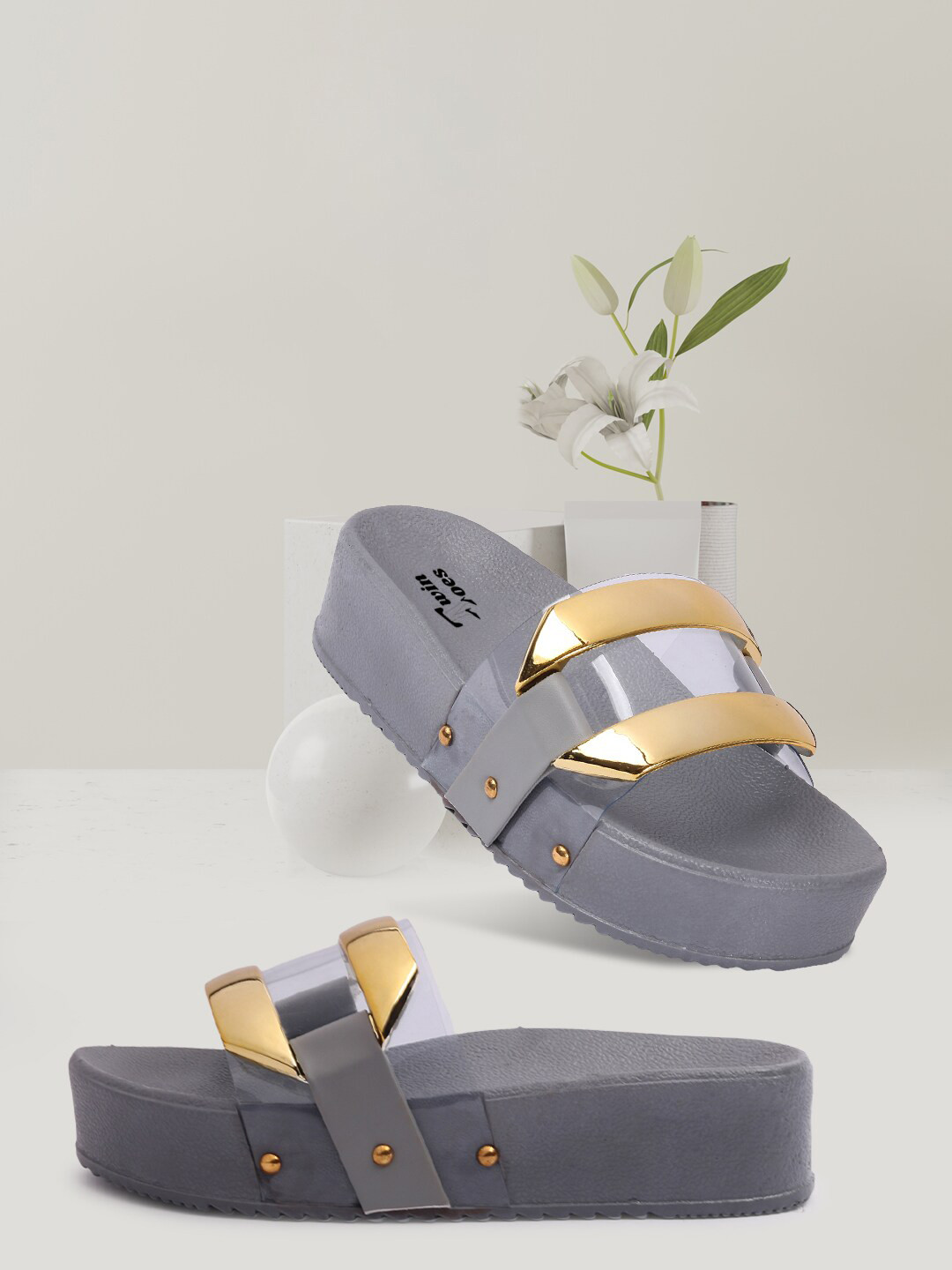

TWIN TOES Women Grey Flats