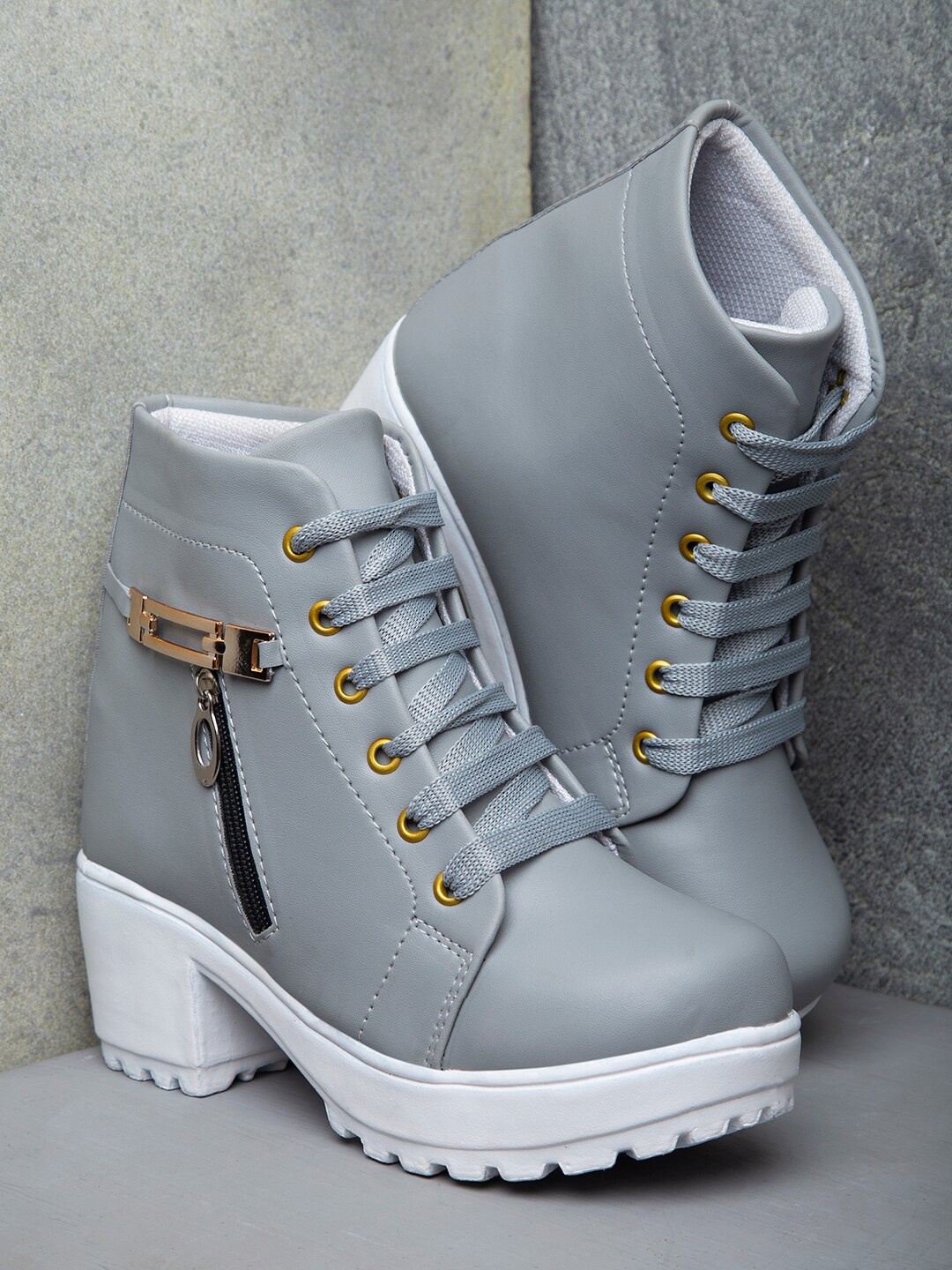 

AROOM Women Grey Chunky Boots