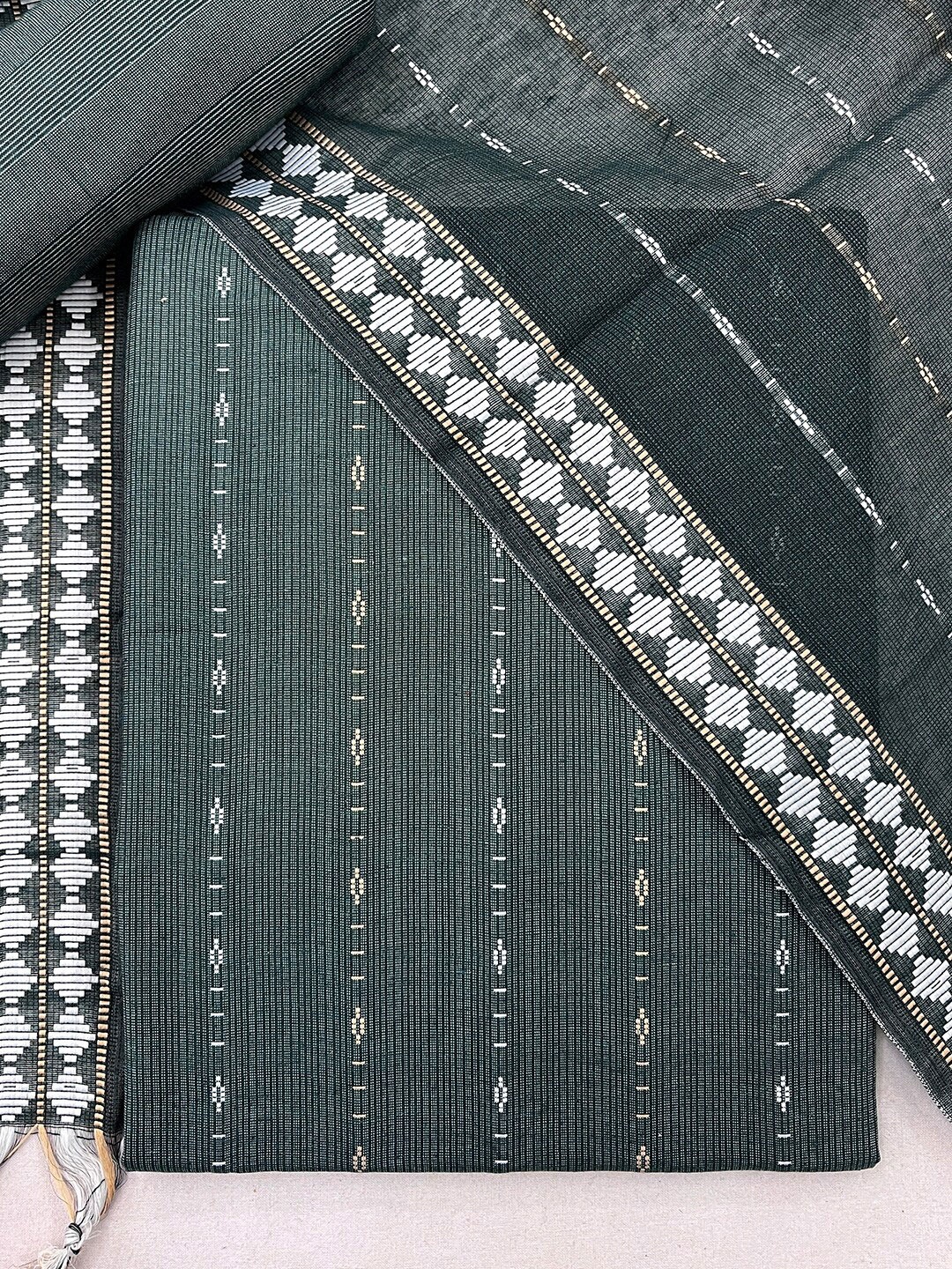 

Kvsfab Olive Green & White Unstitched Dress Material