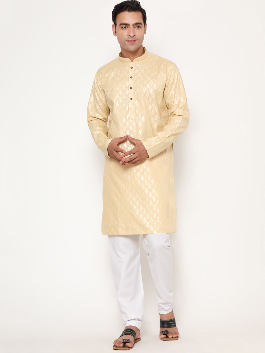 

Endues Men Yellow Ethnic Motifs Pure Cotton Kurta with Pyjamas