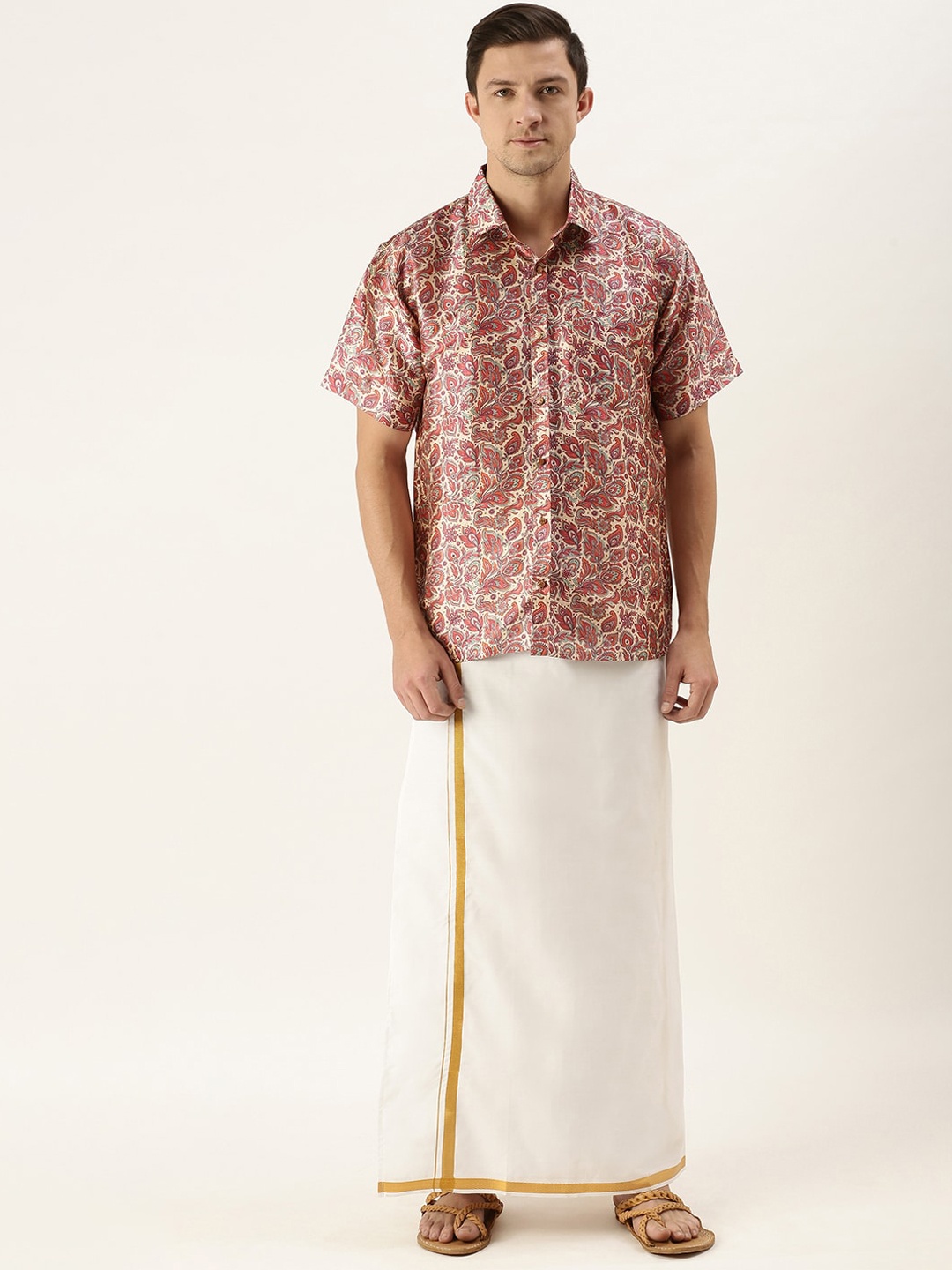 VASTRAMAY Men Maroon & White Printed Clothing Set