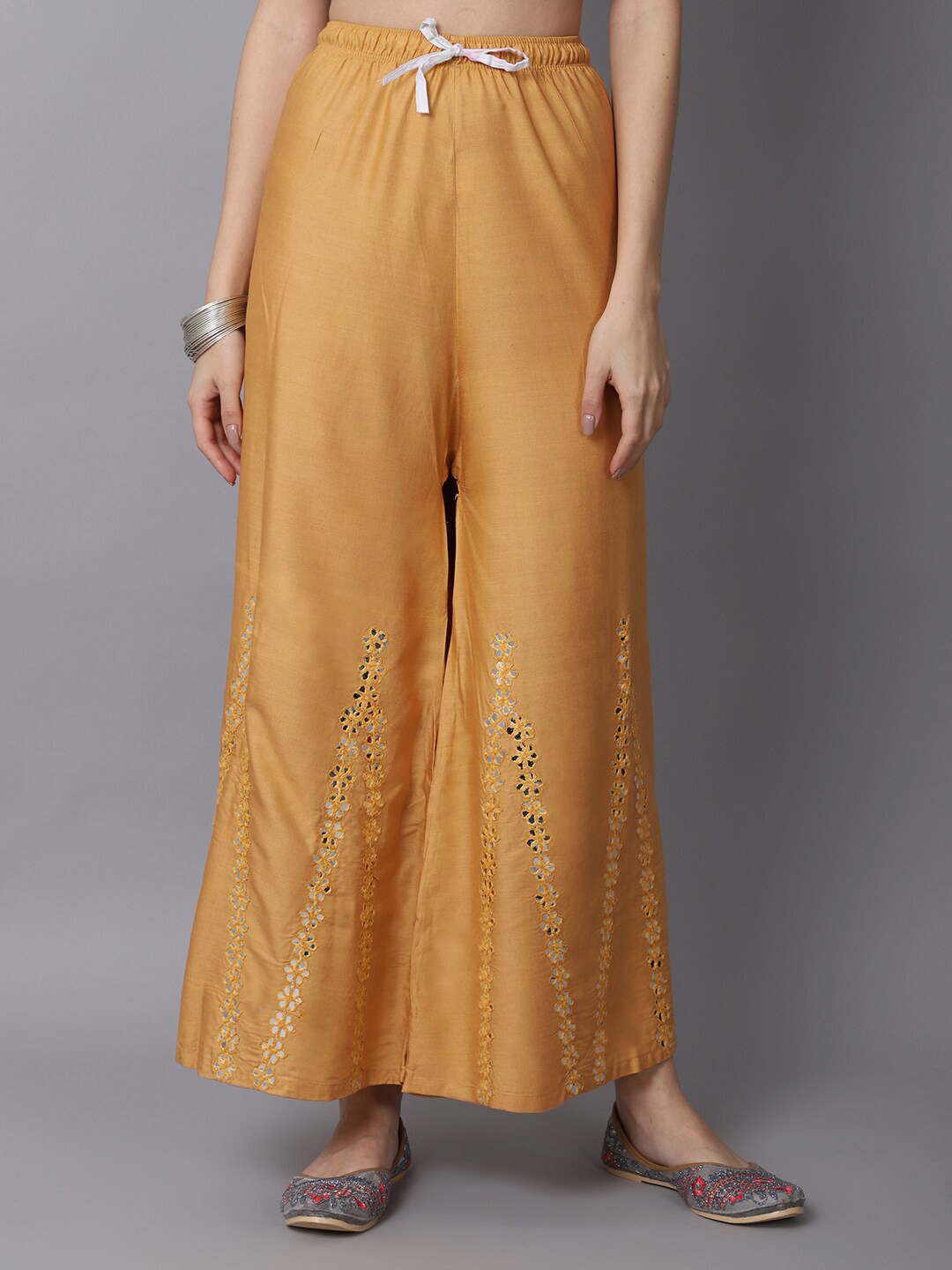 

GRACIT Women Beige Flared Cotton Palazzos