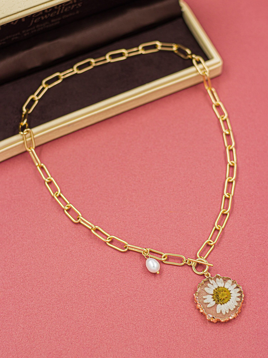 

Bellofox Women Gold-Toned & White Gold-Plated Flower Pendant Necklace