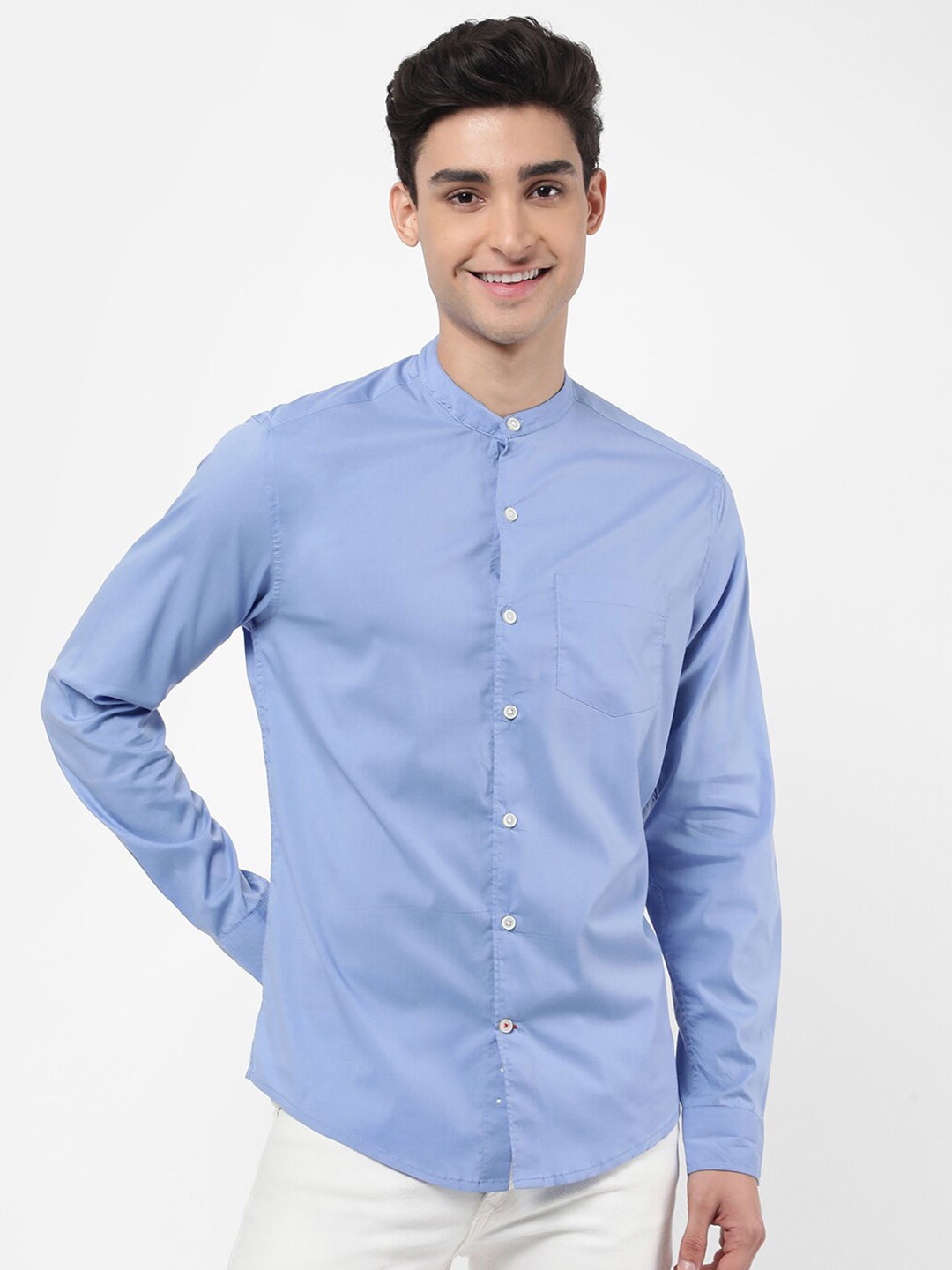 

VASTRADO Men Blue Relaxed Solid Cotton Casual Shirt