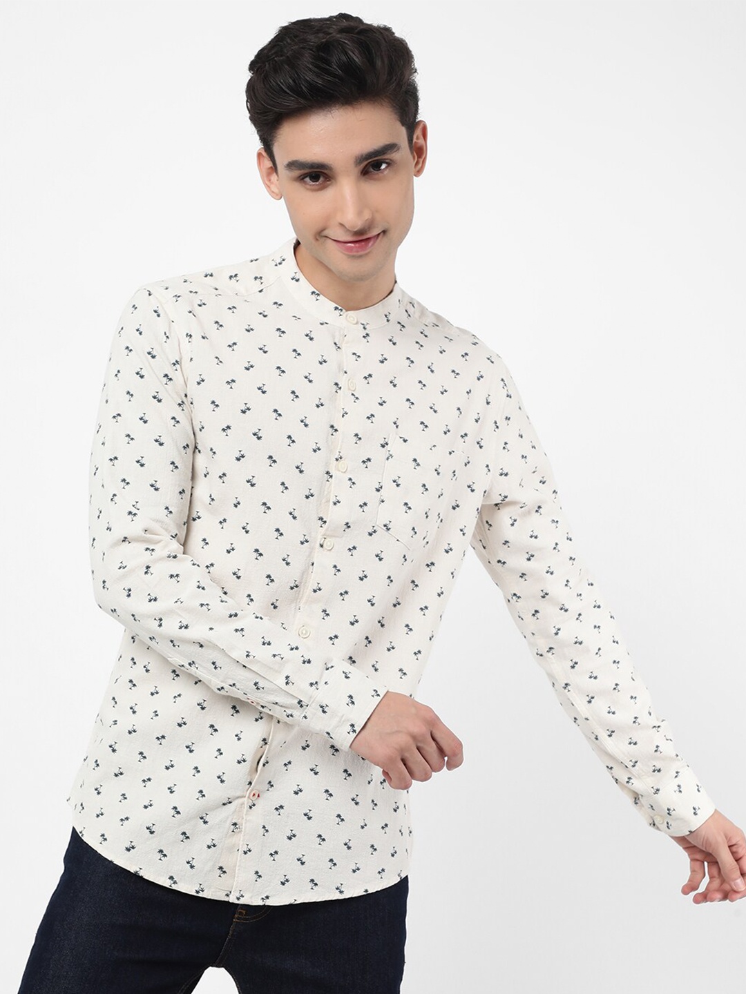 

VASTRADO Men Off White & Grey Printed Casual Shirt