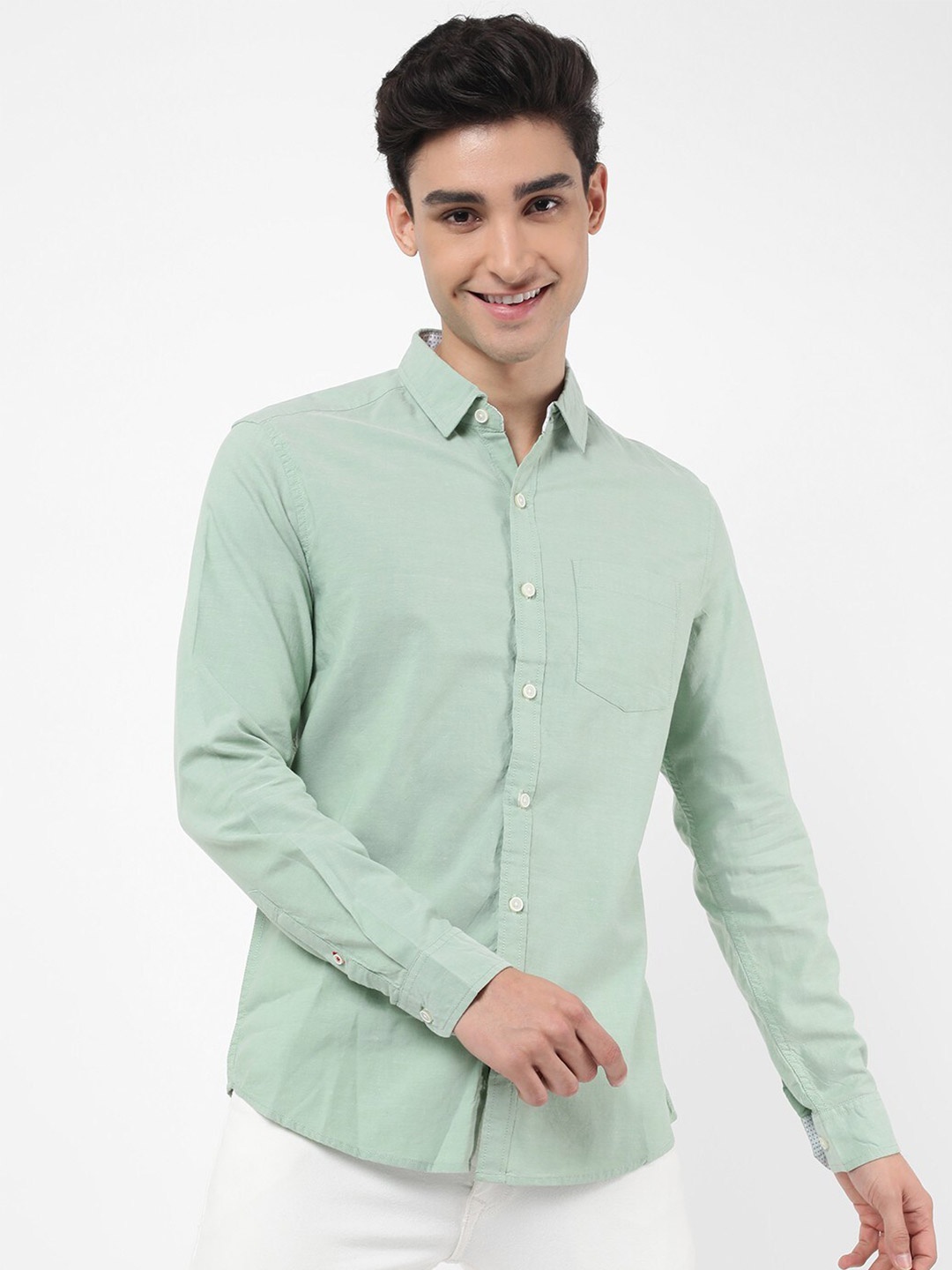 

VASTRADO Men Green Relaxed Casual Shirt