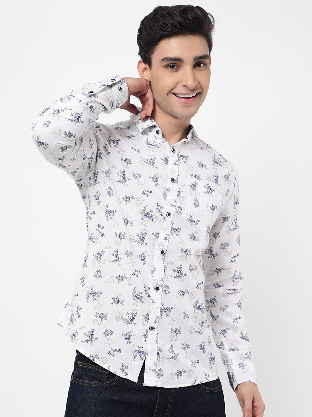 

VASTRADO Men White Relaxed Printed Casual Shirt