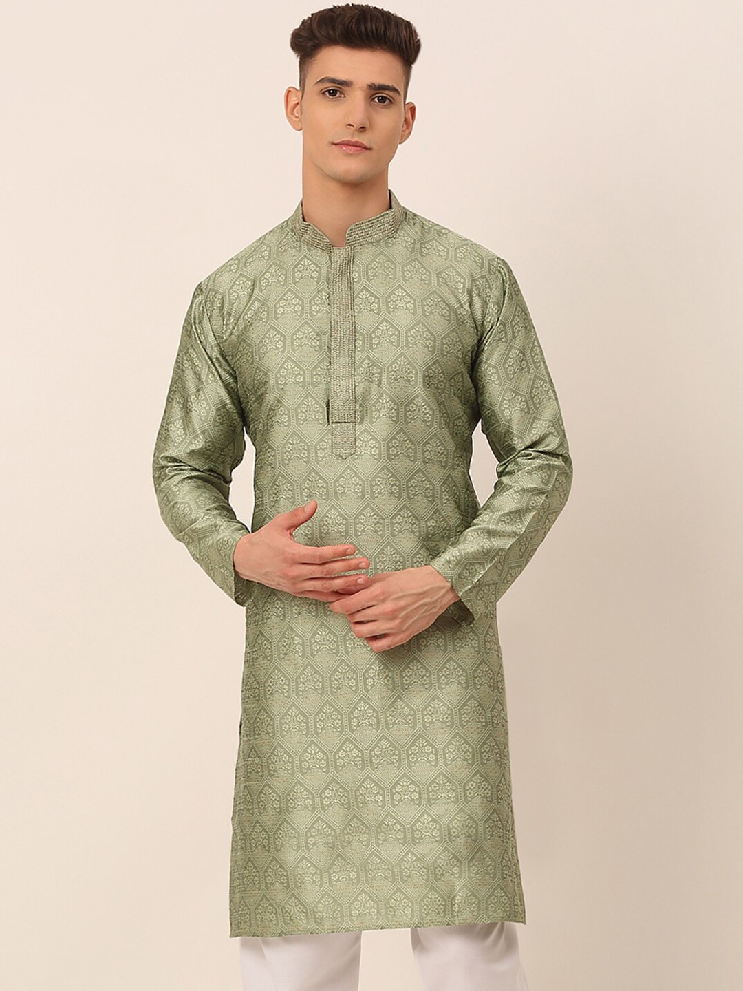 

Jompers Men Green Thread Work Kurta
