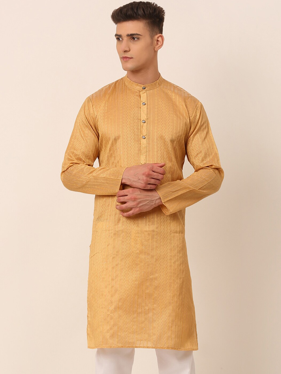 

Jompers Men Gold Thread Work Kurta