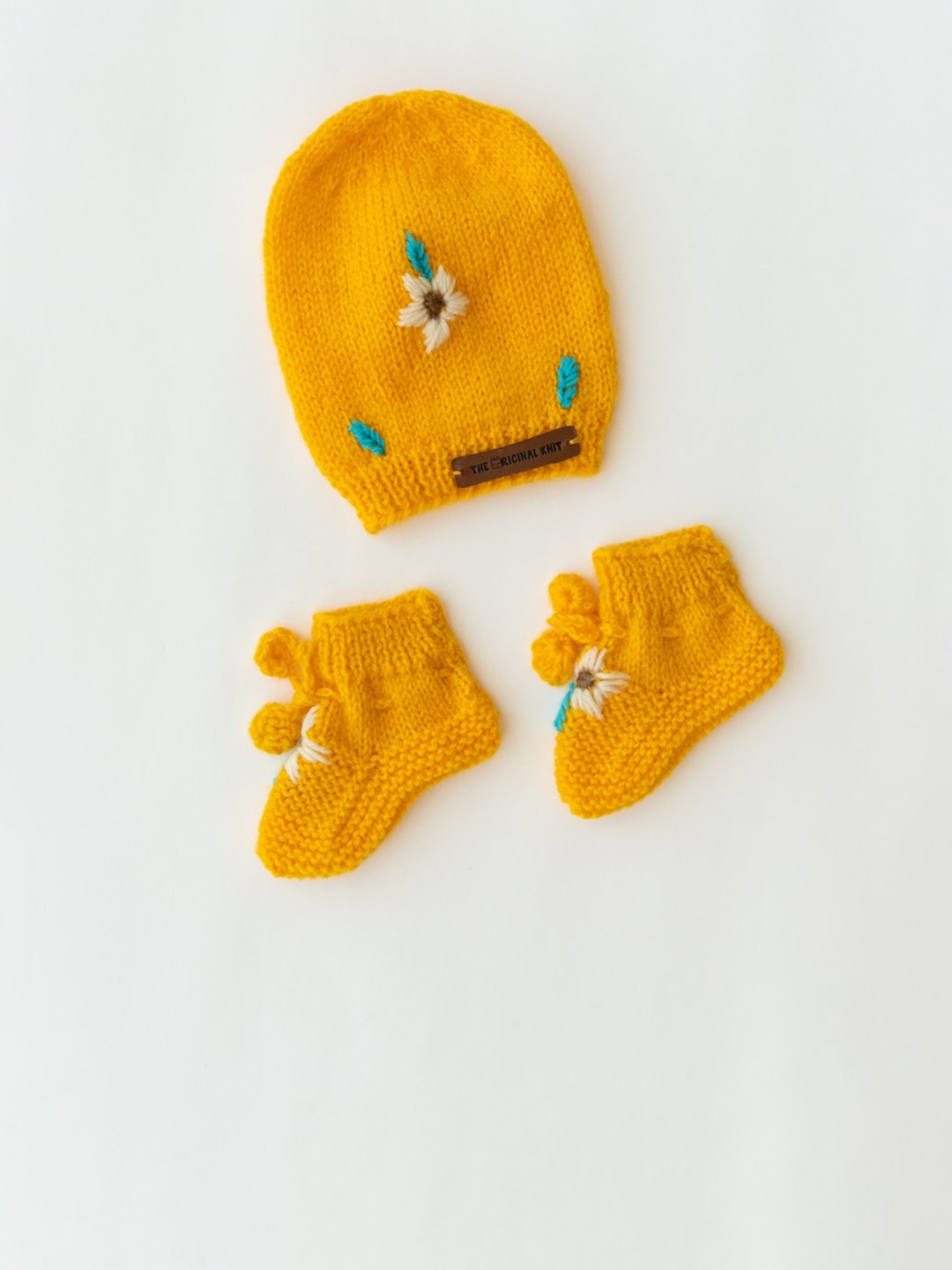 

The Original Knit Girls Yellow Acrylic Printed Beanie With Socks