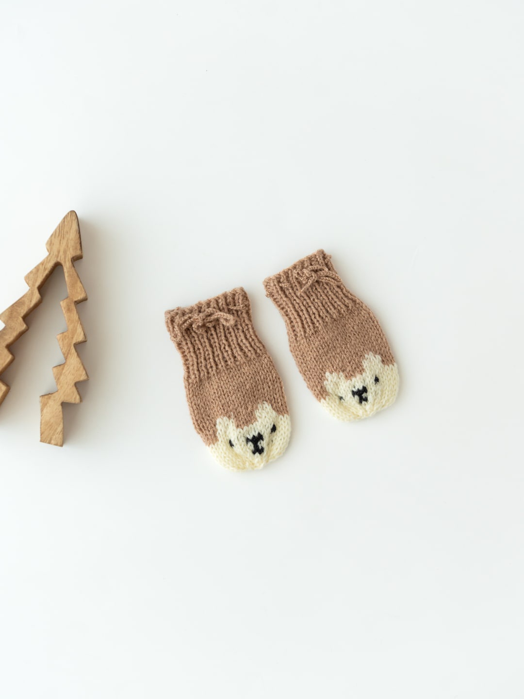 

The Original Knit Kids Handmade Mittens, Beige