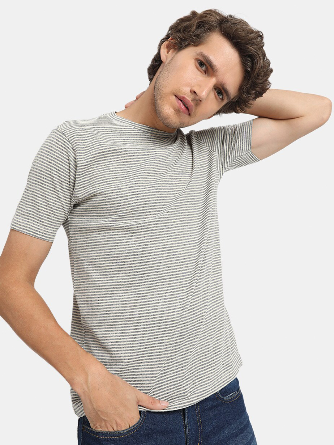 

VASTRADO Men grey Striped T-shirt