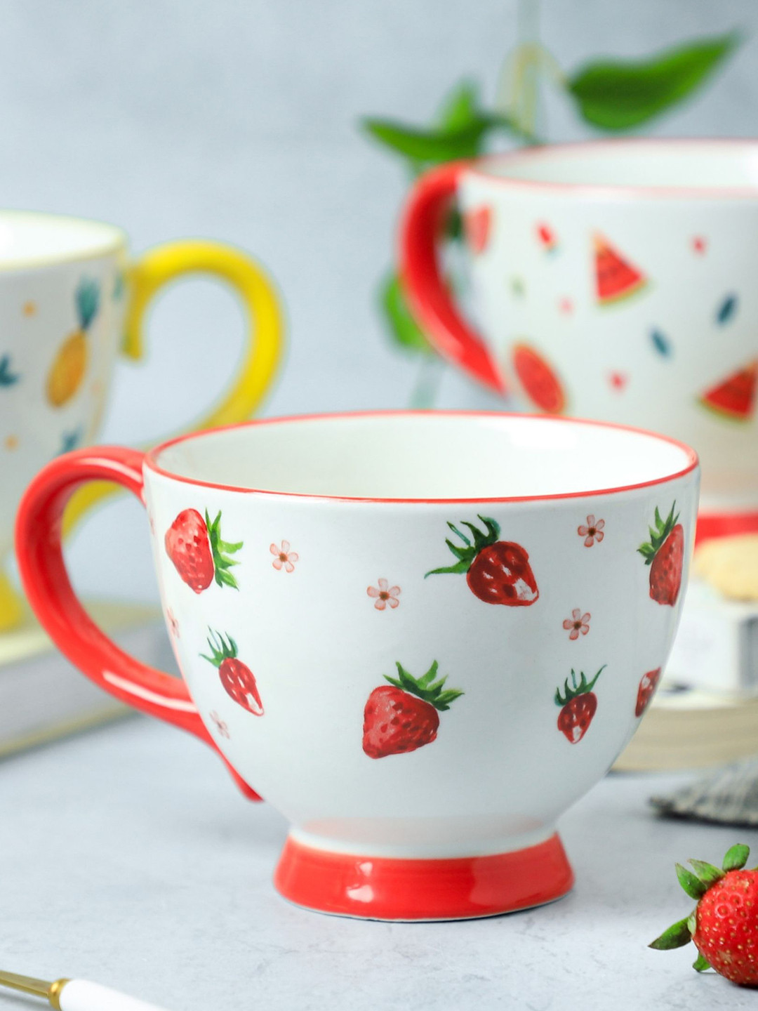 

Nestasia White & Red 1 Piece Printed Ceramic Glossy Cup