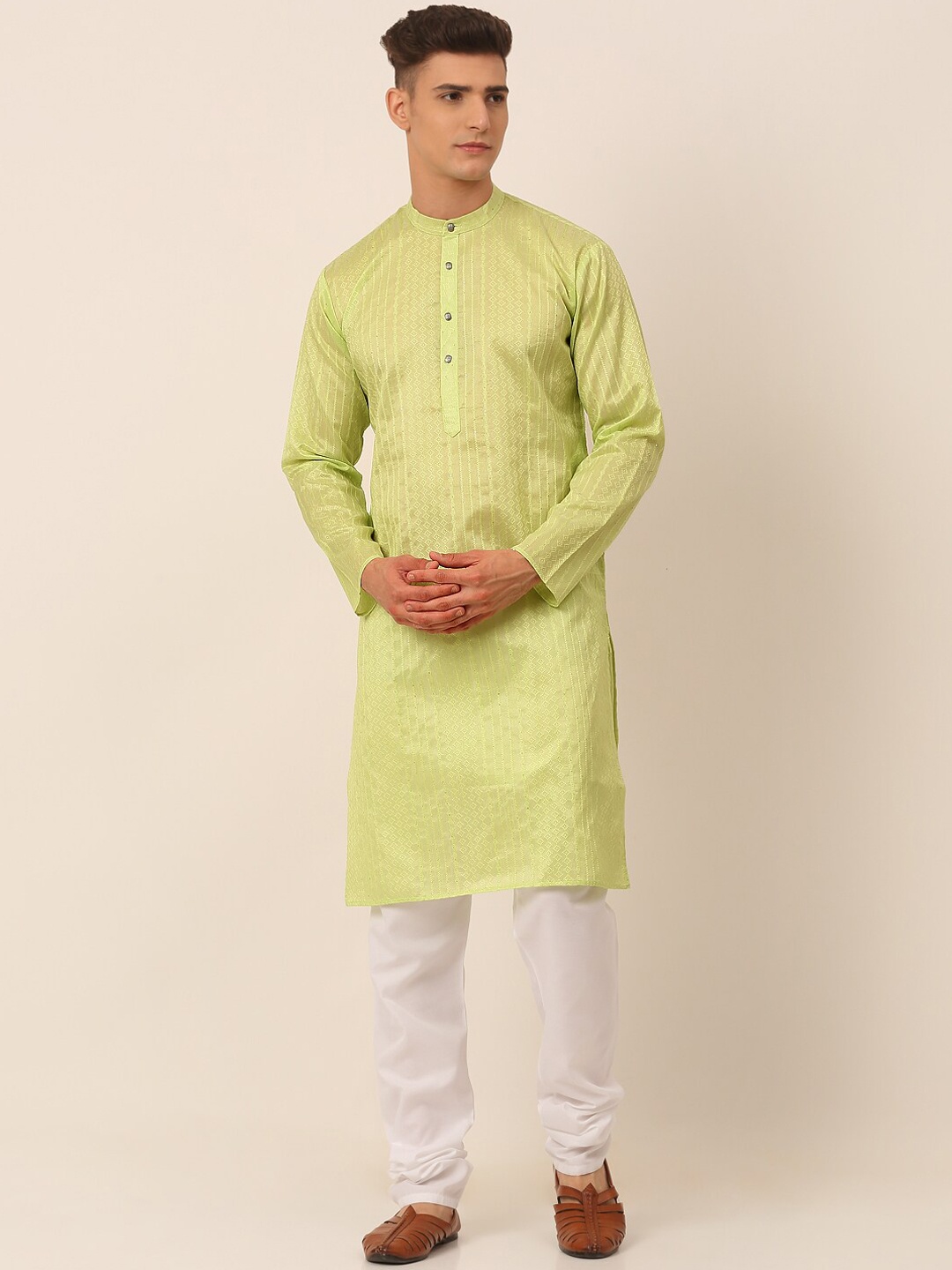 

Jompers Men's Green Thread Work Embroidered Kurta Pajama Set