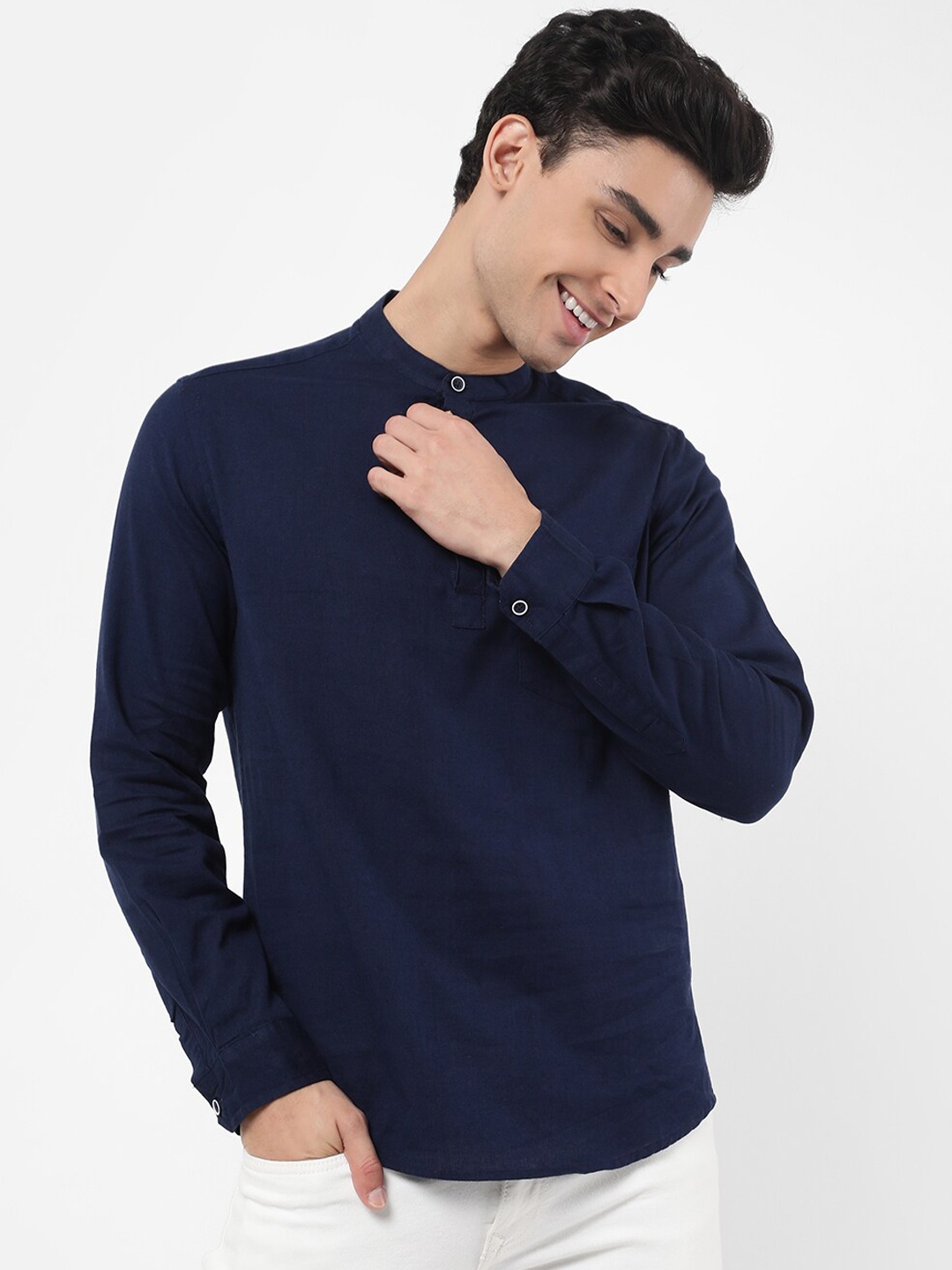 

VASTRADO Men Navy Blue Solid Kurta