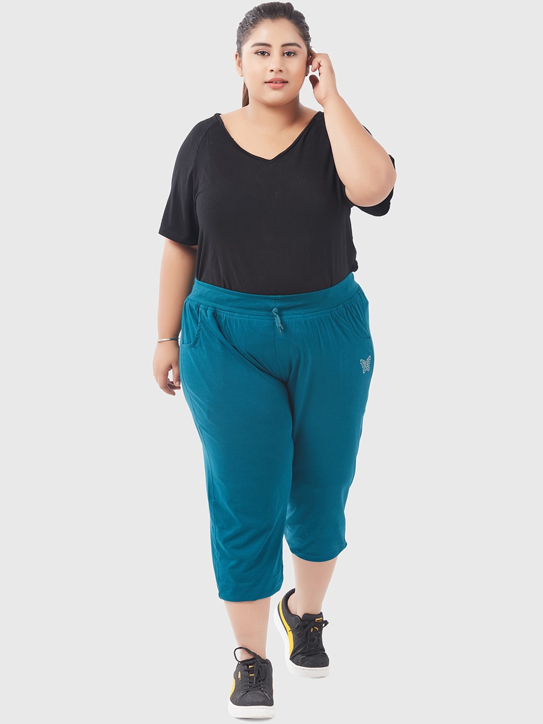 

CUPID Women Teal Capris