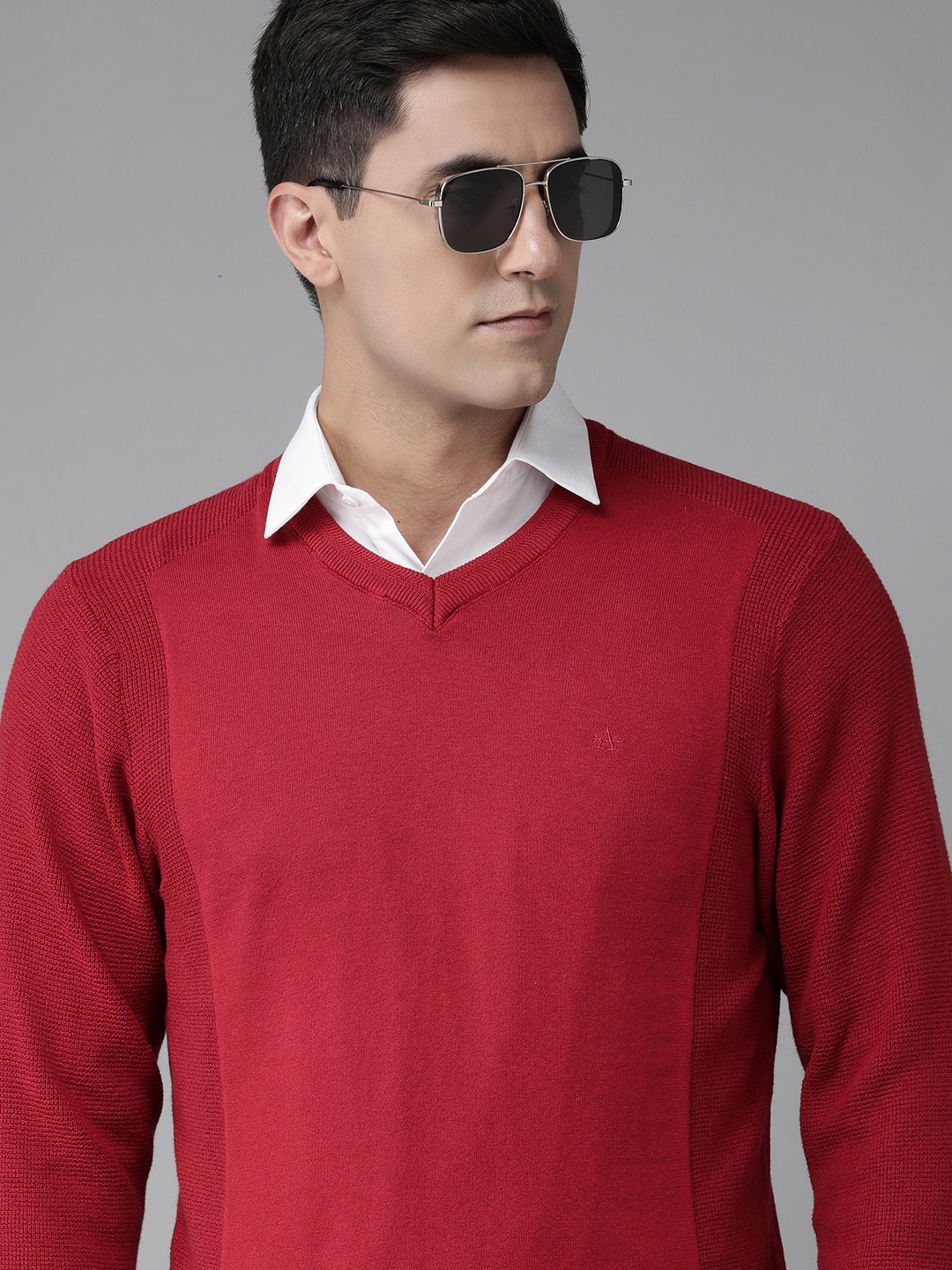 

Arrow Men Solid Pullover Sweater, Red